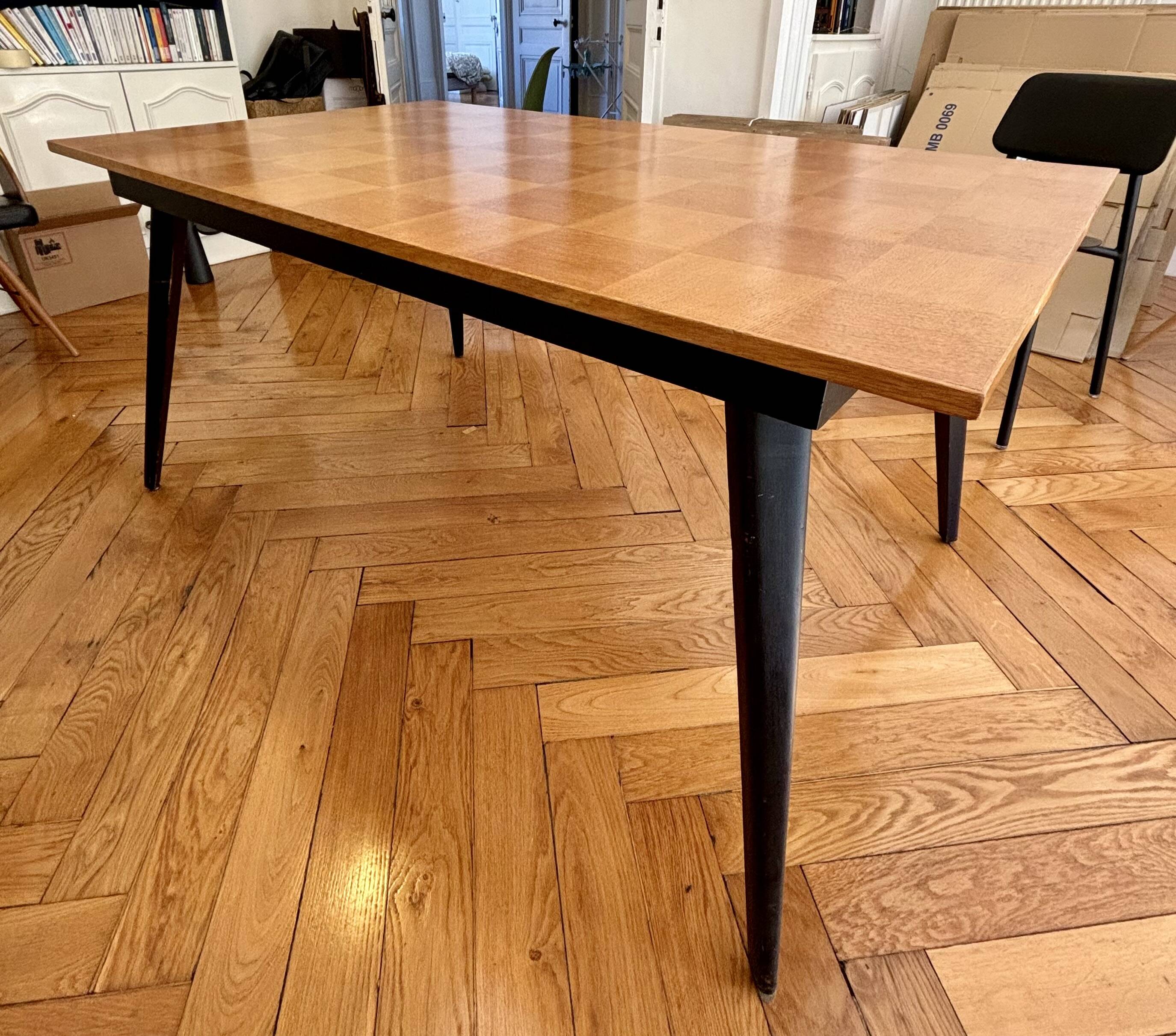Vintage compass leg table from the 50s/60s.