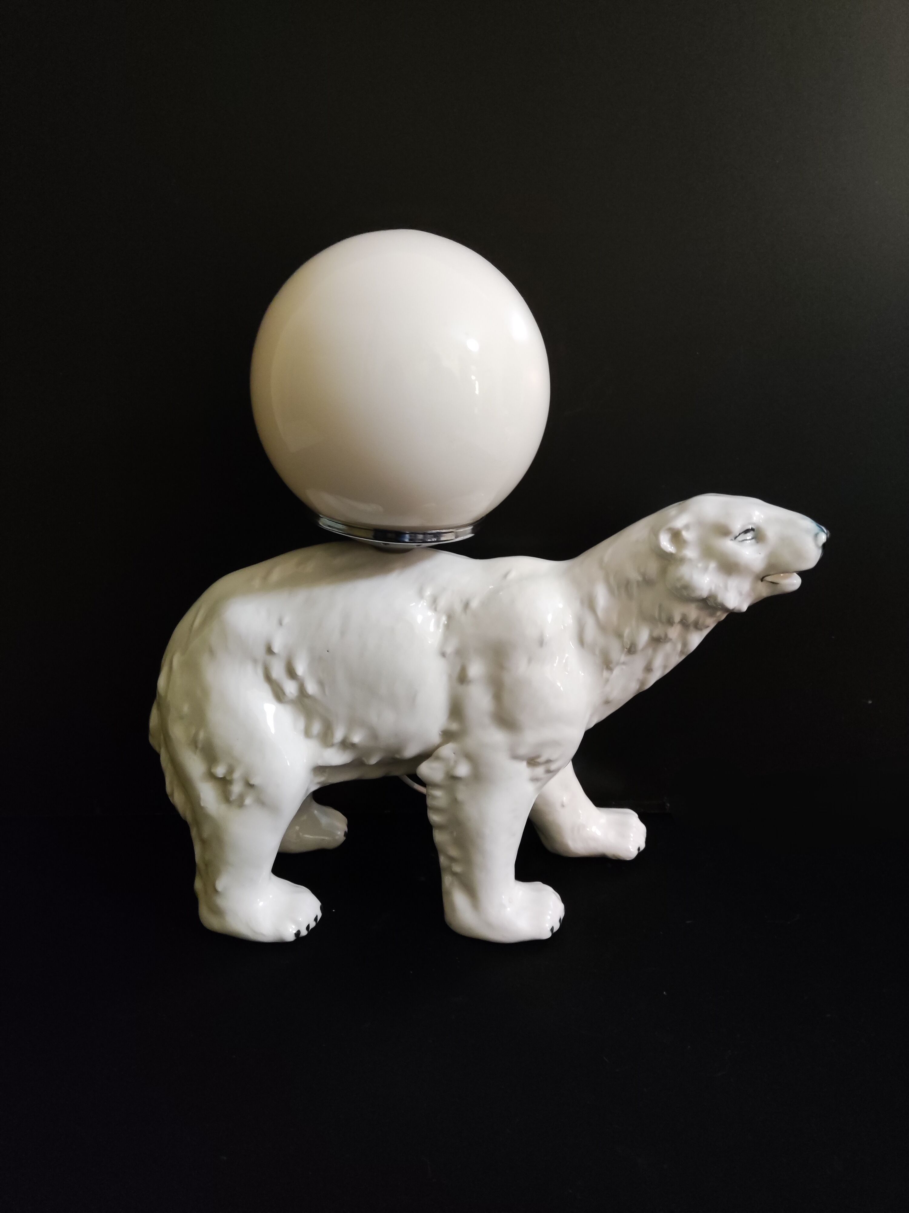 Ceramic white bear lamp