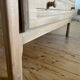 Commode en sapin patiné – 3 tiroirs