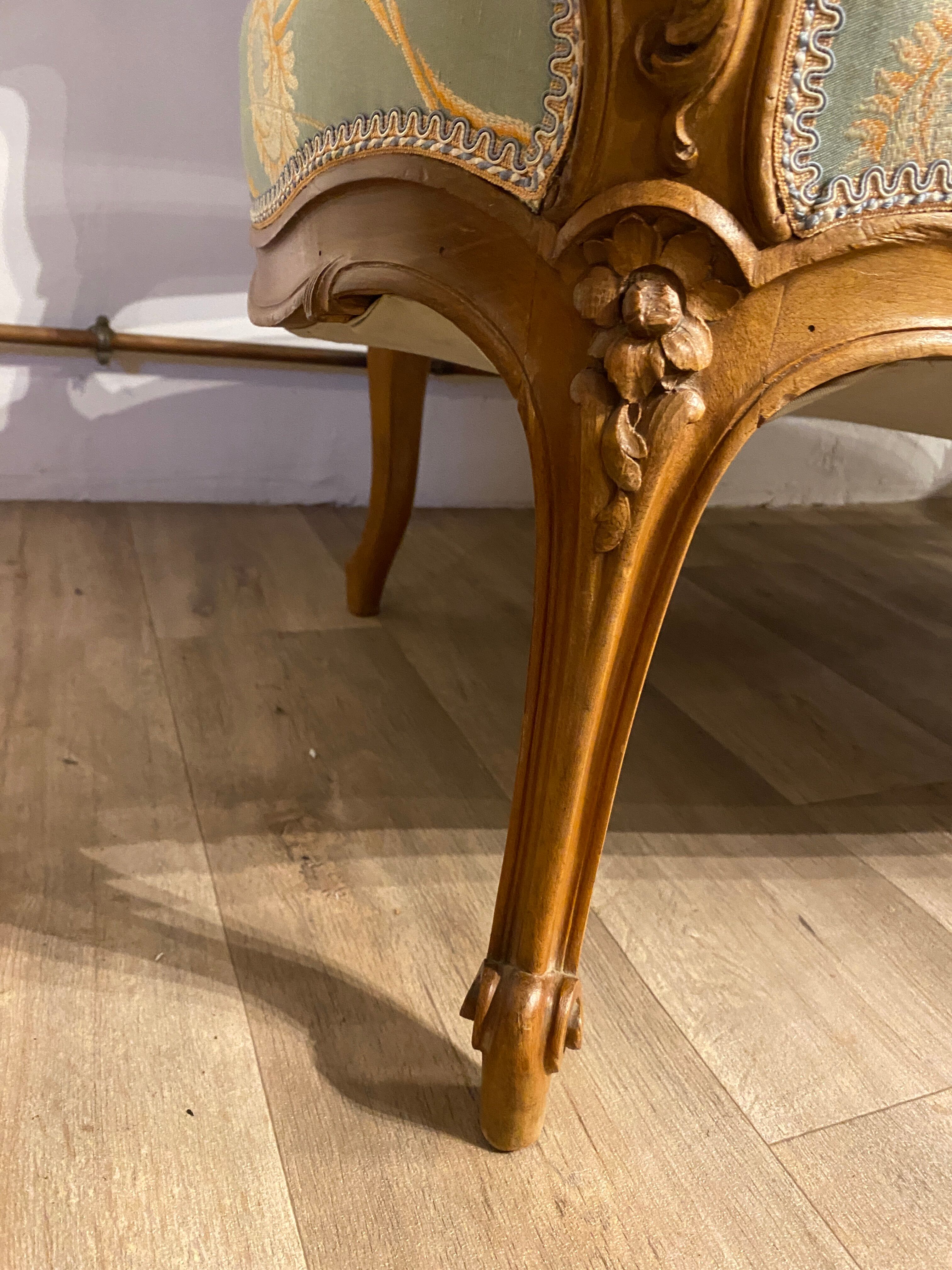 Walnut sofa style louis XV