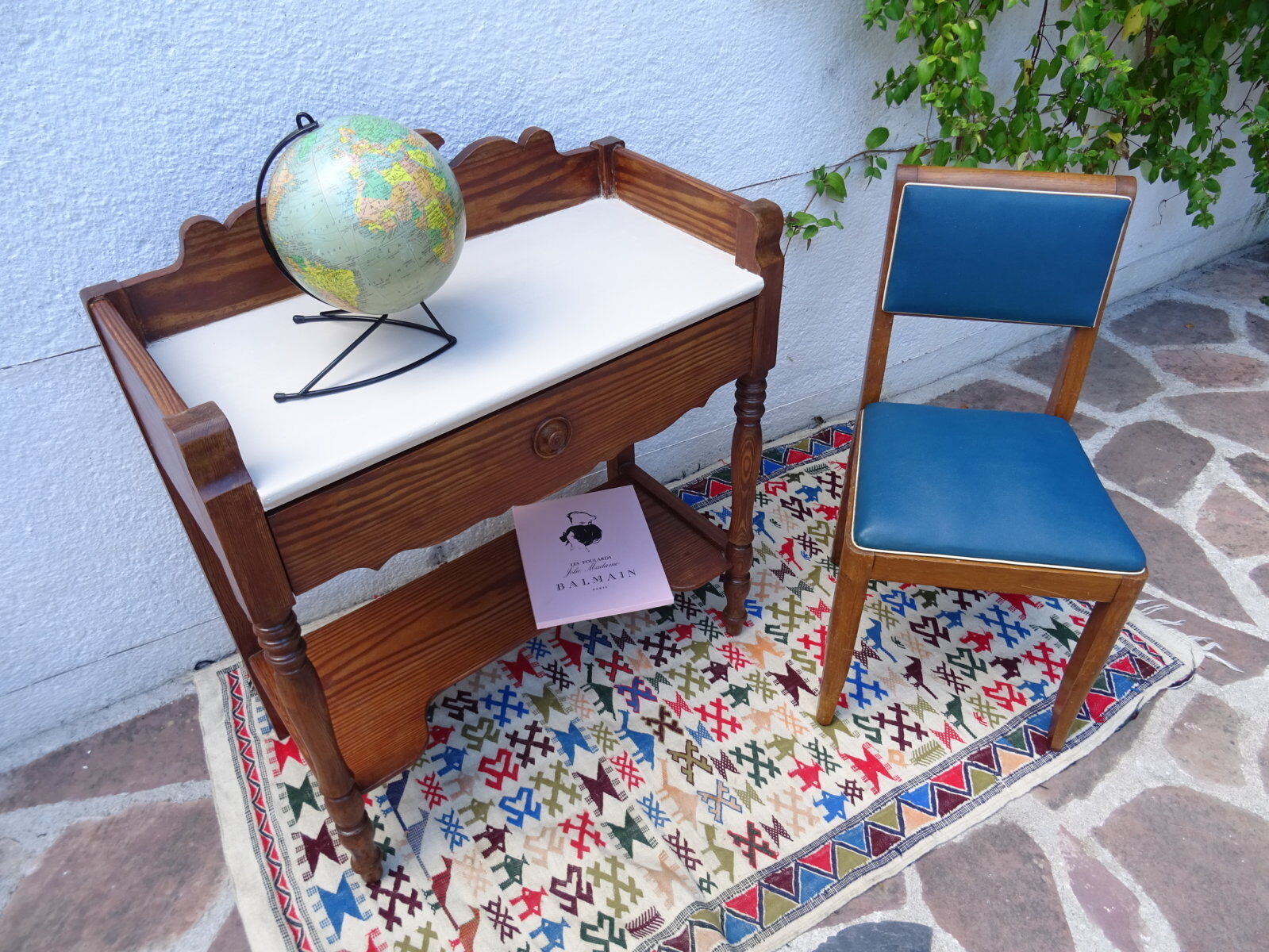 Table de toilette en pichepin