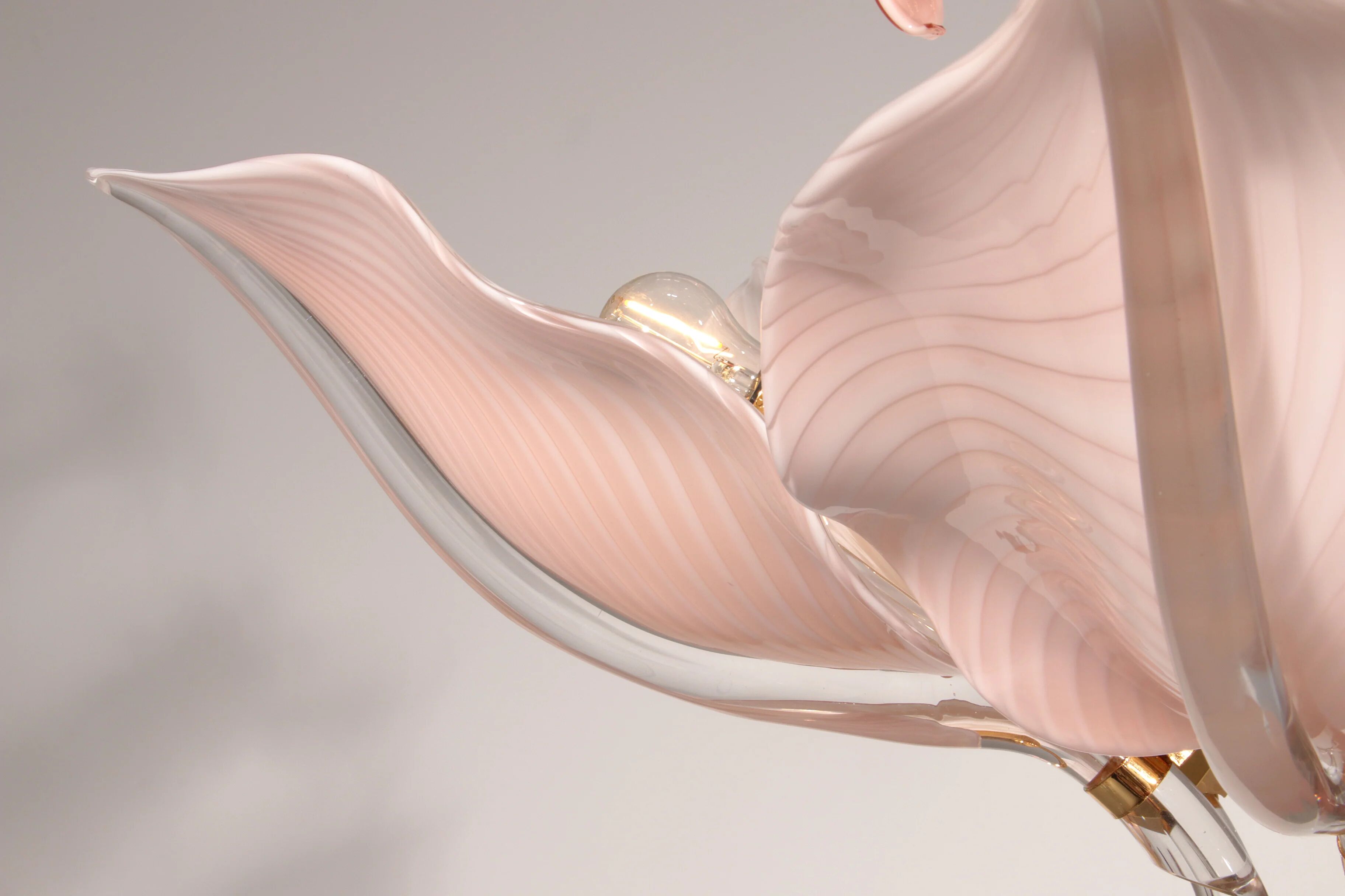 Lys rose, spectaculaire lustre de Murano par Franco Luce, 1970