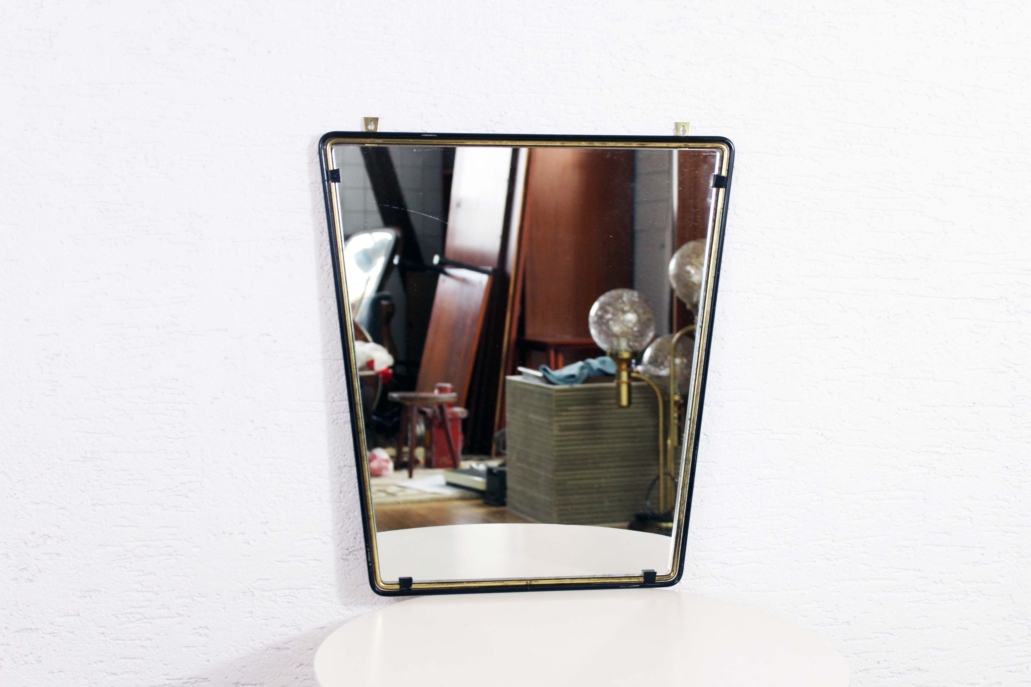 Ancient mirror from the 50s size 50x42cm