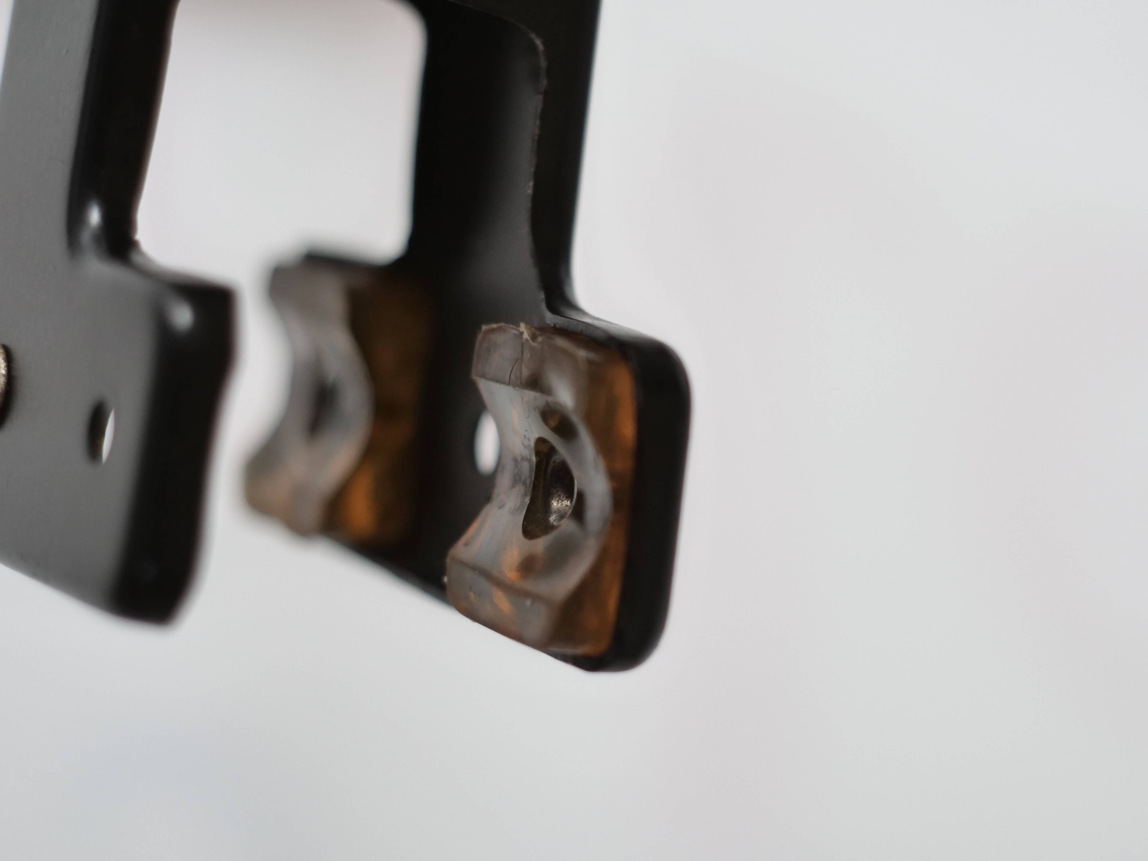 Artemide clamp lamp designed by Ernesto Gismondi model Sintesi