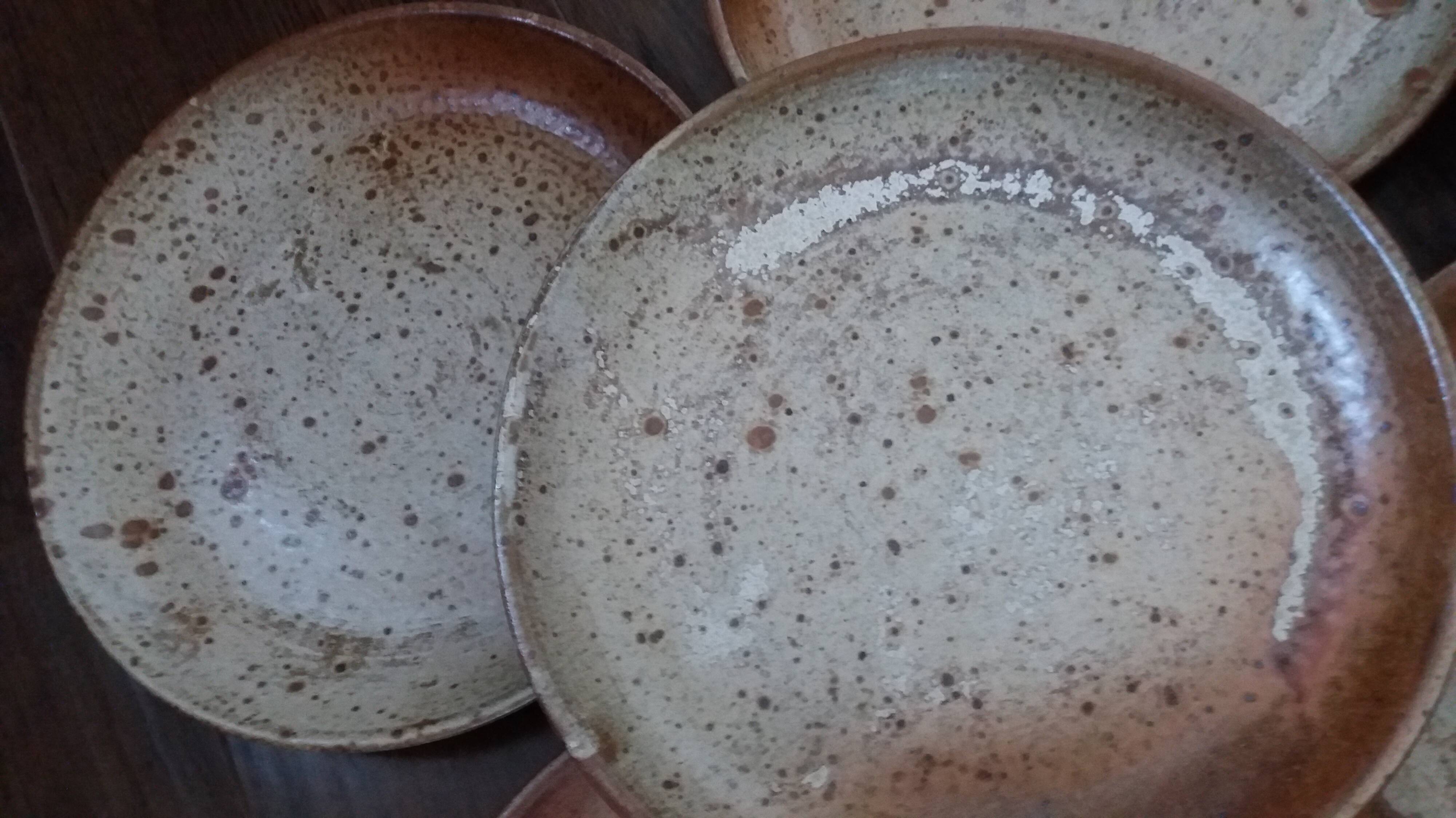 Stoneware plates from Puisaye by Jean-Pierre Prud’homme