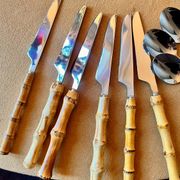 Vintage cutlery set in stainless steel and bamboo