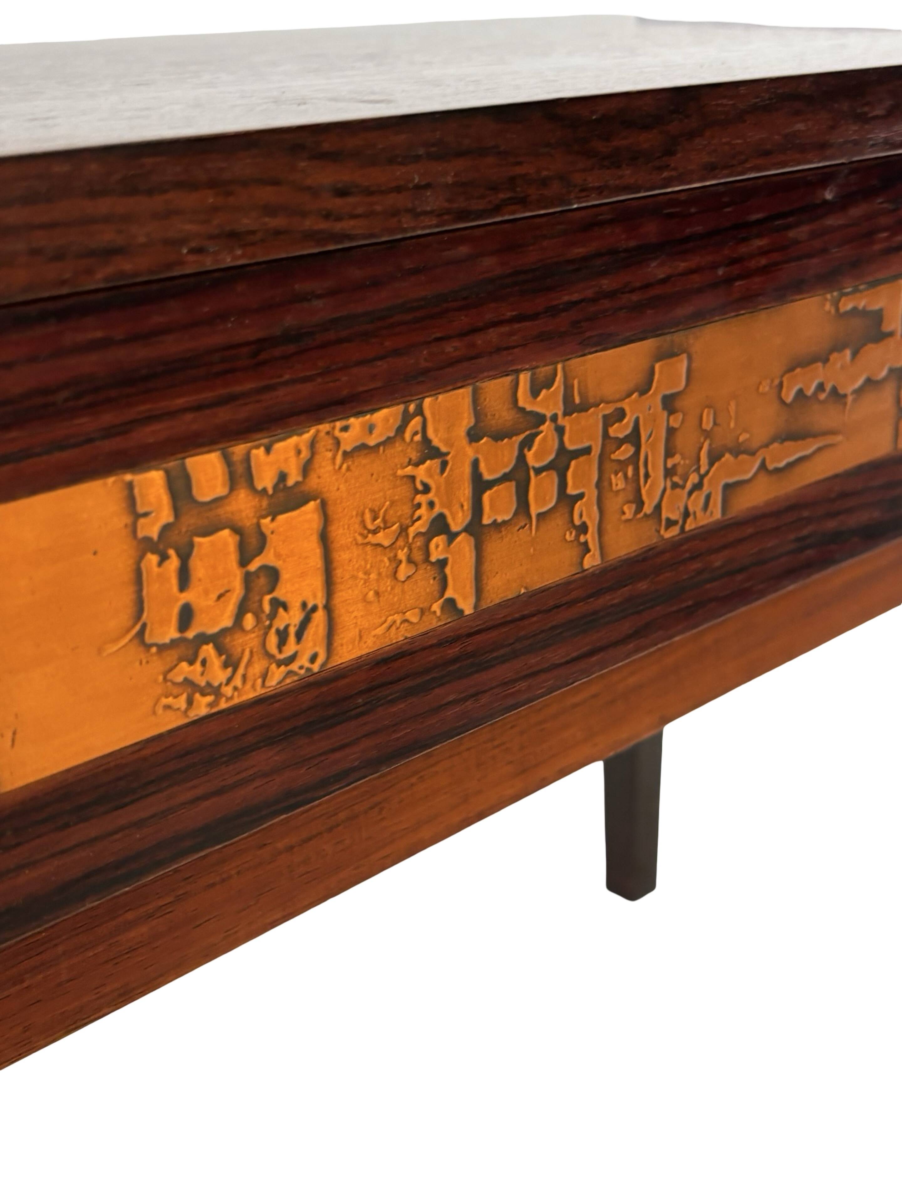 Commode vintage danoise en palissandre et laiton