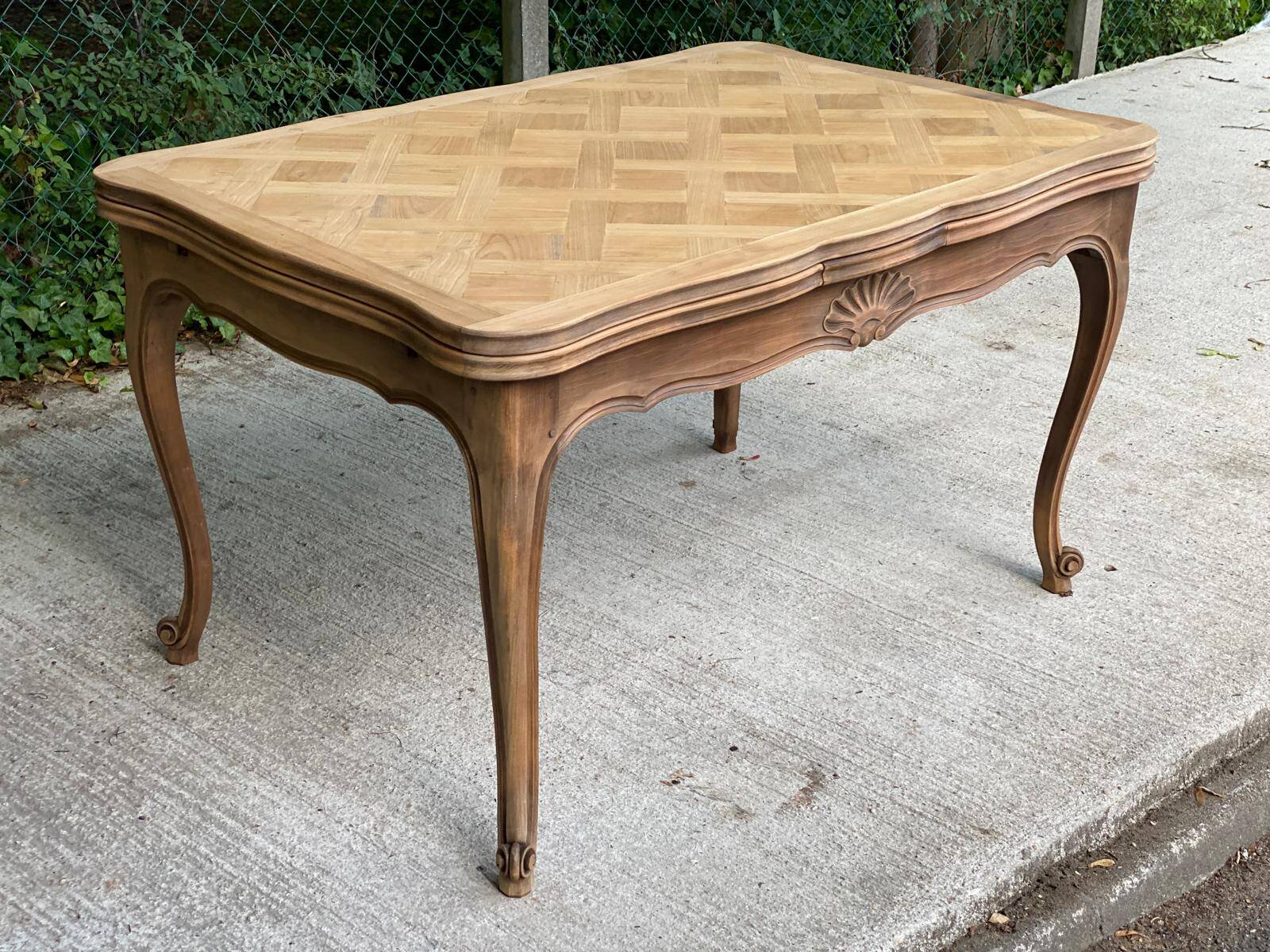 Louis XV extendable dining table, 18th century, renovated in solid oak 230cm