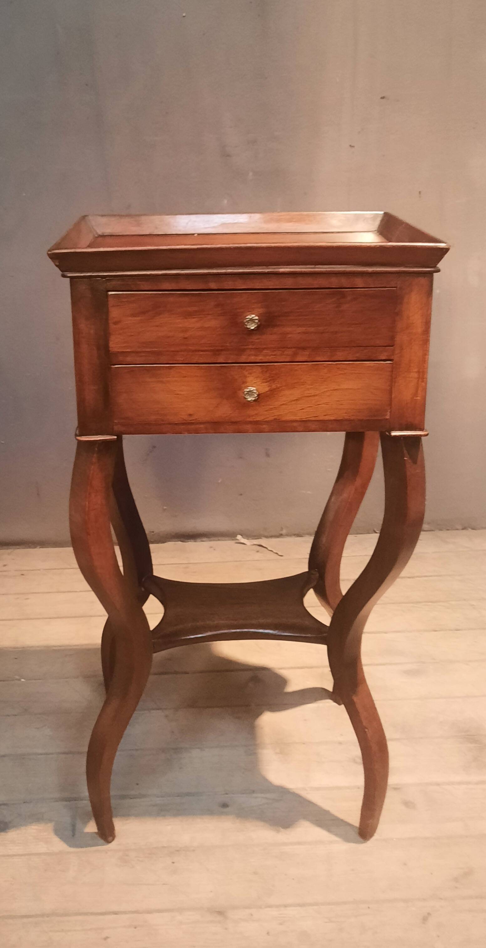 Coiffeuse  du dix-neuvieme sciecle