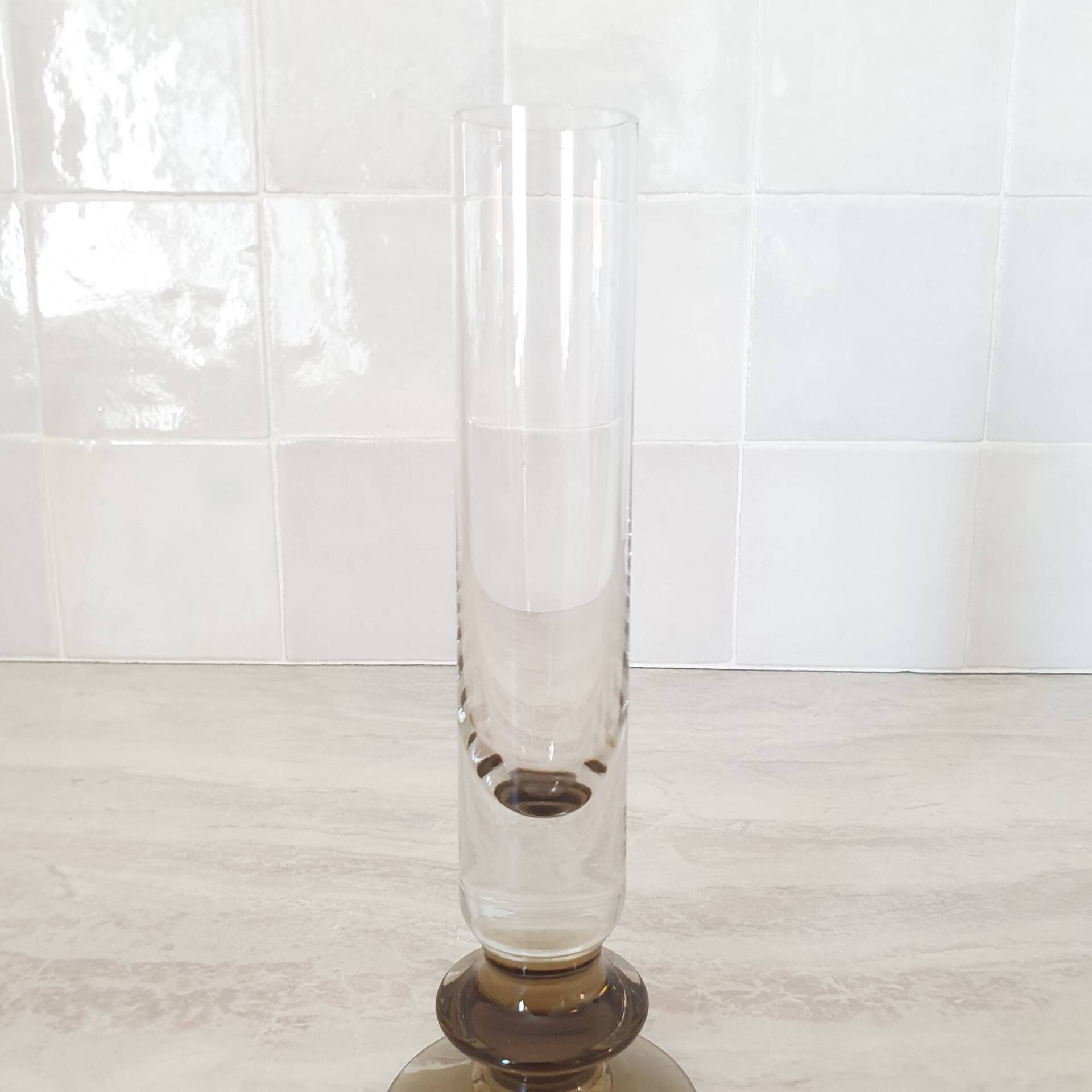 Soliflore en verre et pied marron fumé