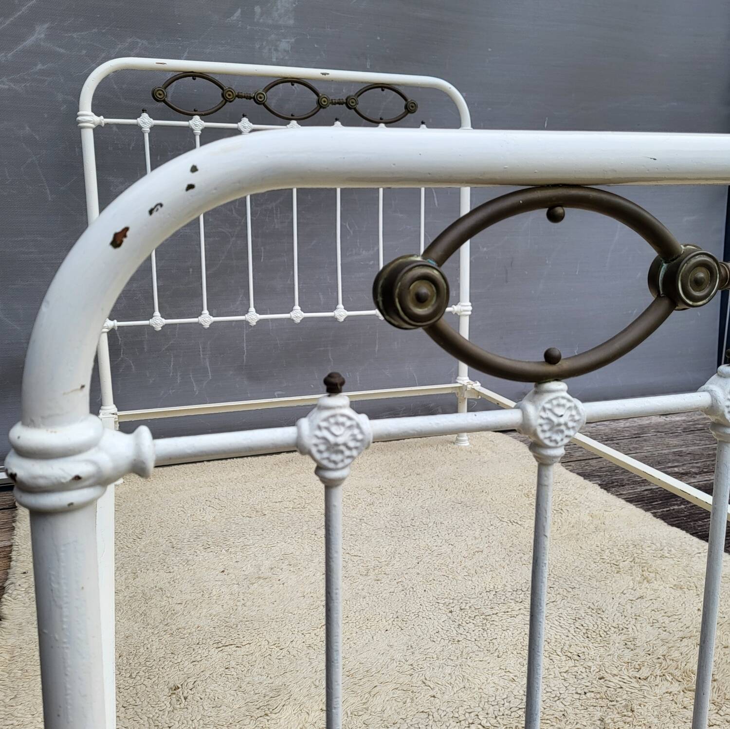 Art Deco brass almond metal bed 120x190