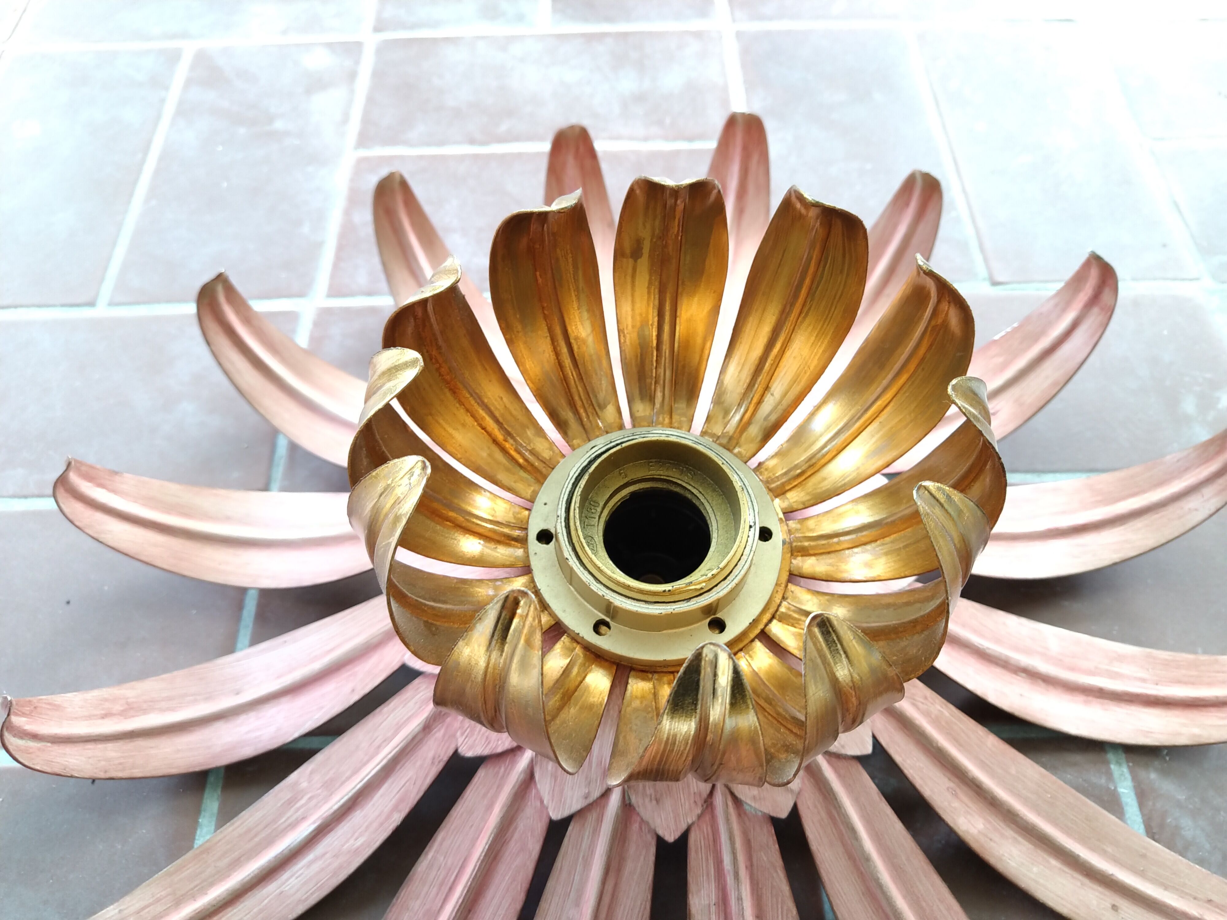 Flower sconce