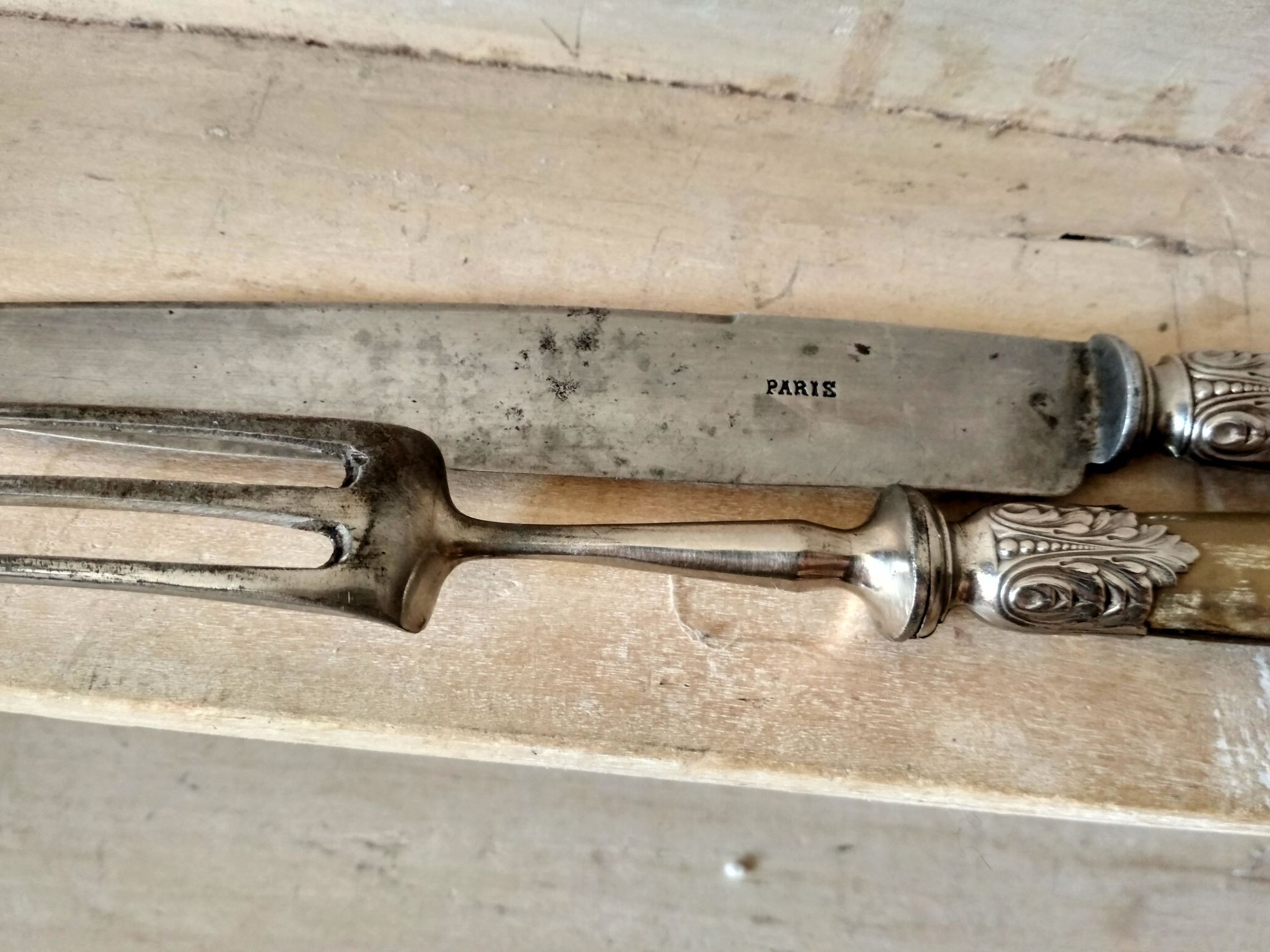 Paire de couverts à découper