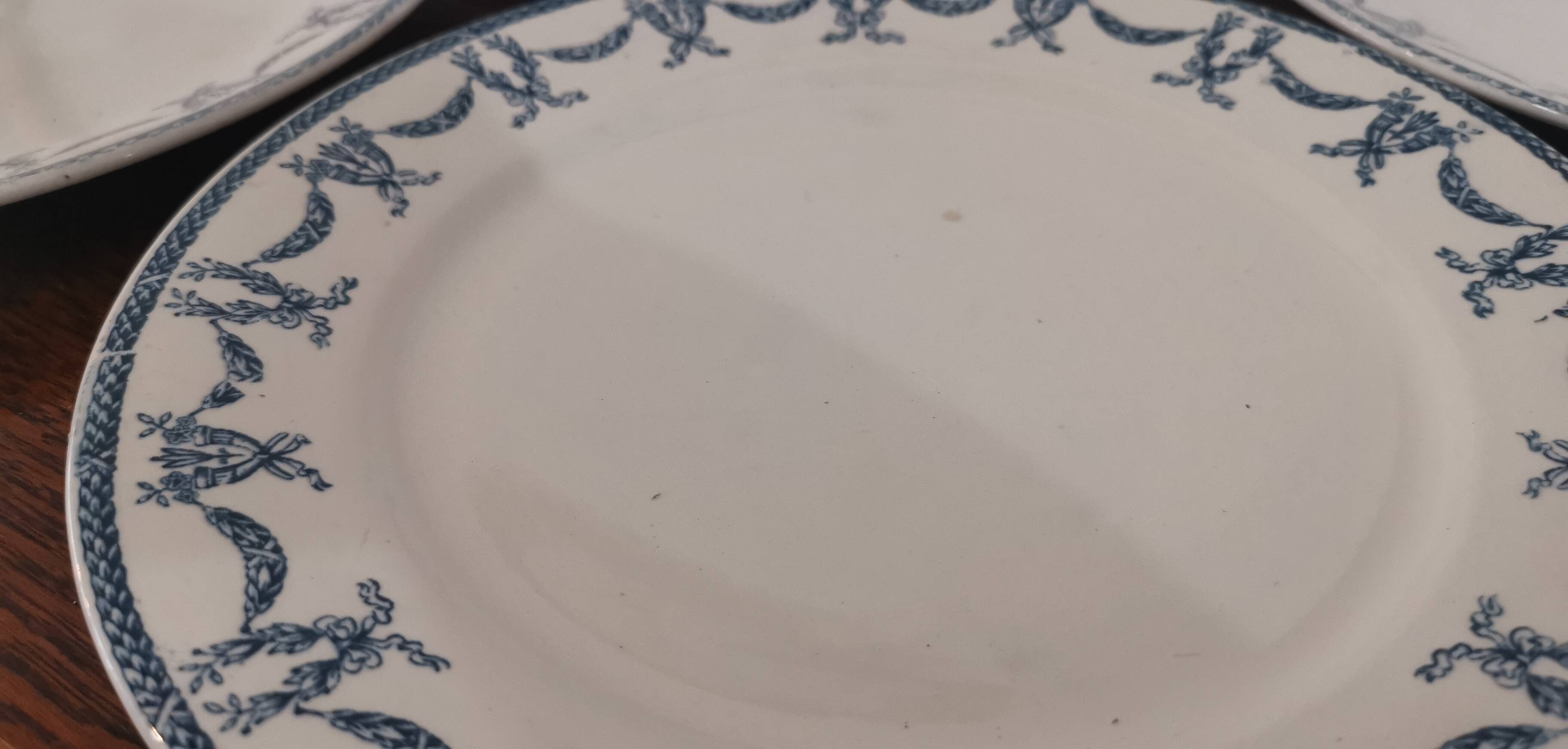 Set of 7 iron earth flat plates u&c sarreguemines and digoin