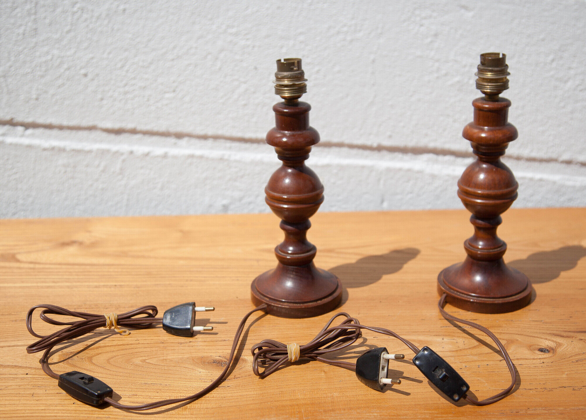 Pair of wood lamp, vintage turned wood lamp foot