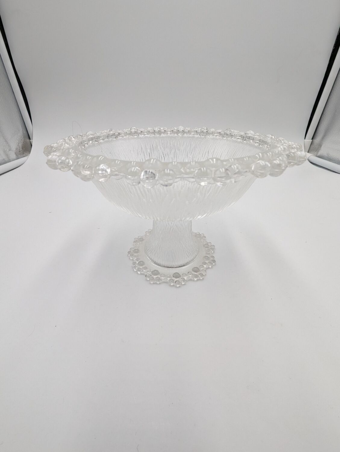 Coupe en verre moulé