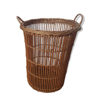 Braided wicker basket