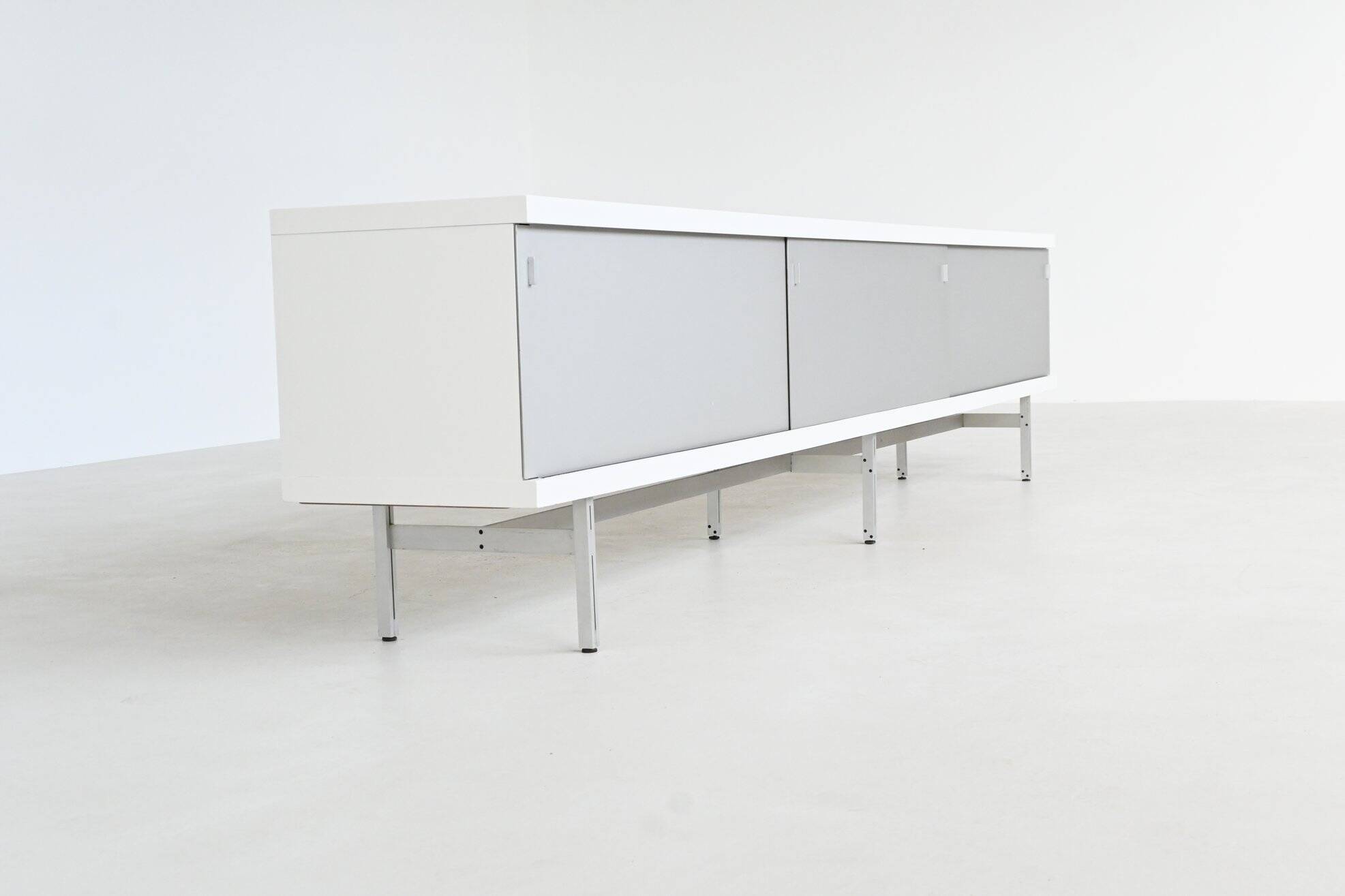 Horst Bruning model 1730 large sideboard Behr Germany 1960