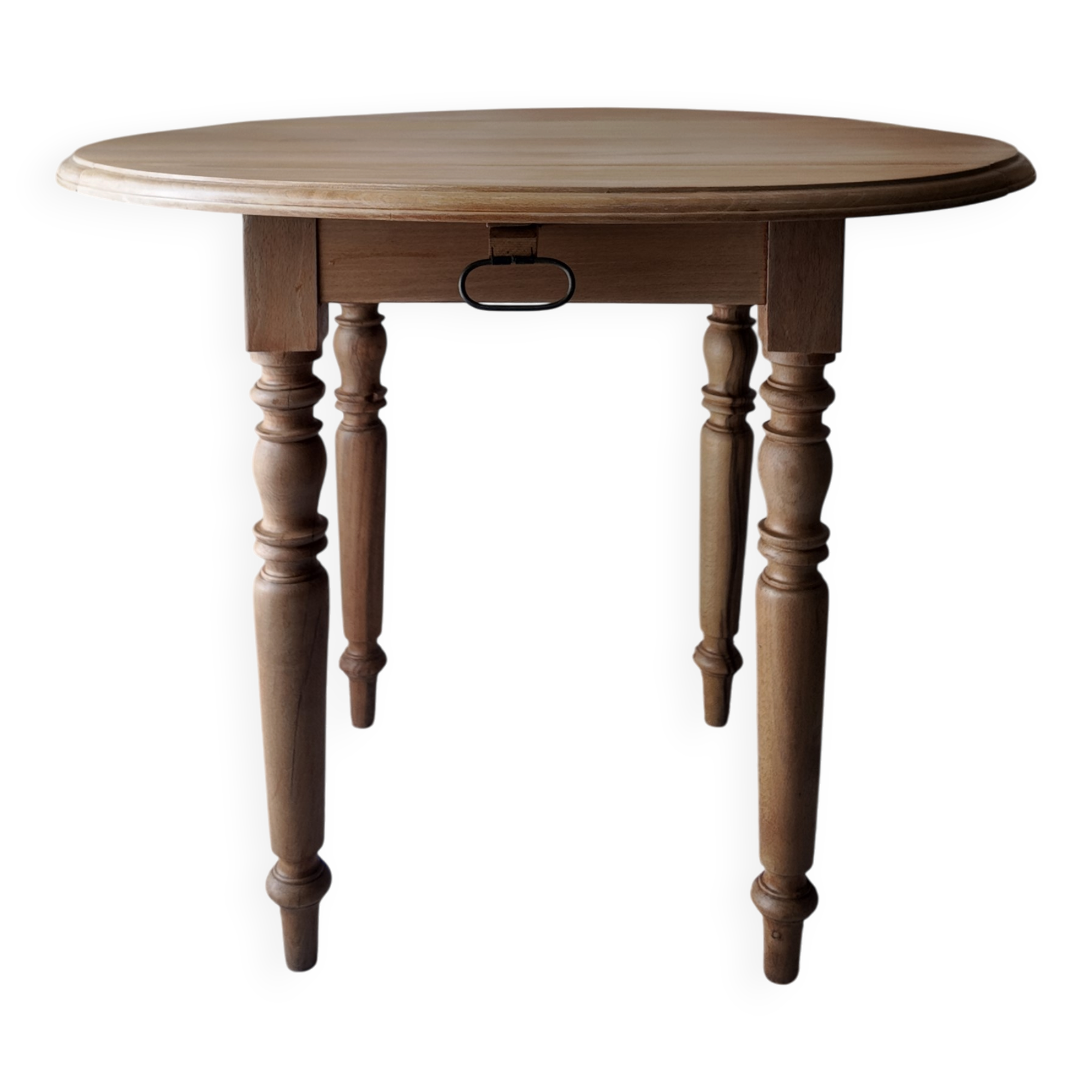 Small round beech drop-leaf table - soft country spirit
