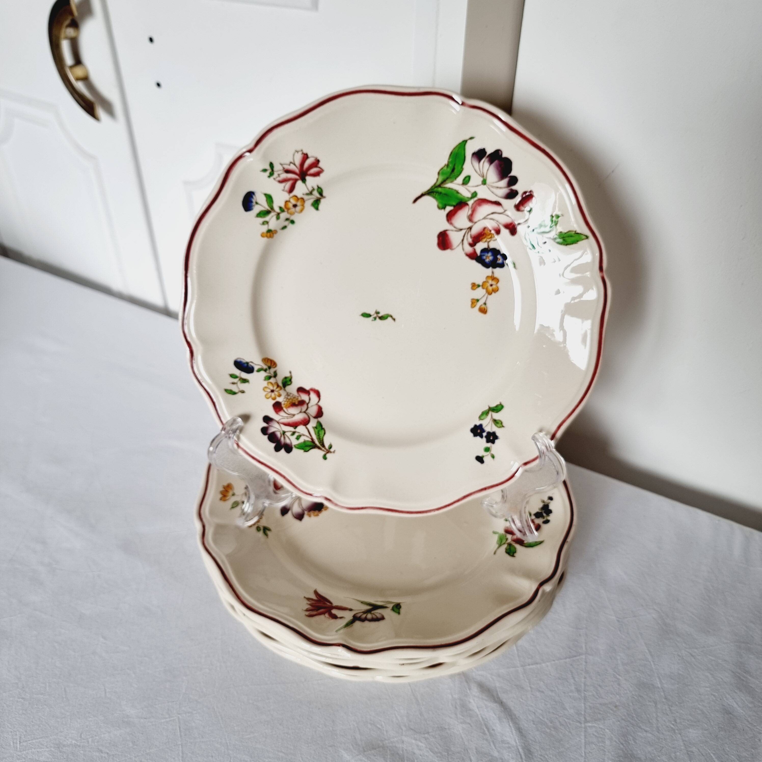 6 Terre de Fer Sarreguemines Flat Plates Rare Model from the Strasbourg Series