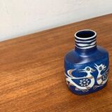Danish mid-century porcelain vase from the Baca line with bird motif by Nils Thorsson for Aluminia Royal Copenhagen, 1960s.