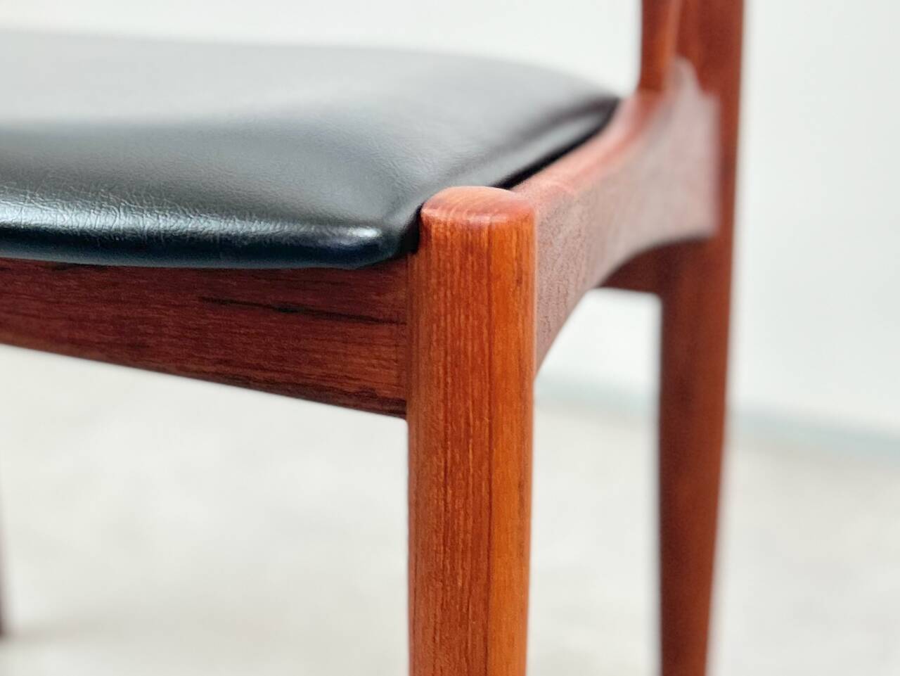BA113 - Armchair in Teak and Leather by Johannes Andersen