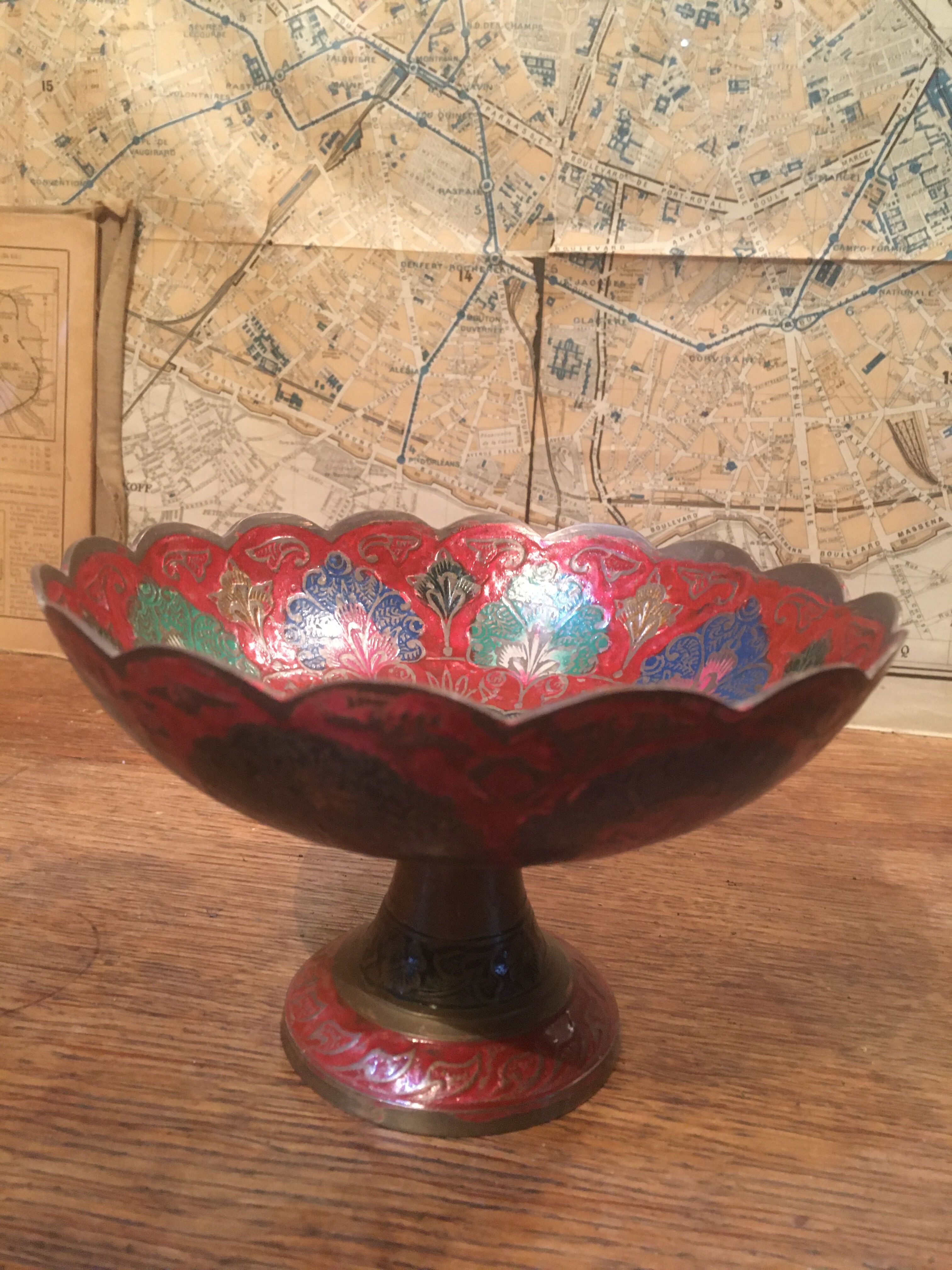 Coupe en laiton motifs paons