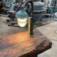 Établi menuisier avec lampe meuble de métier