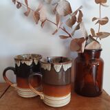 2 sandstone mugs