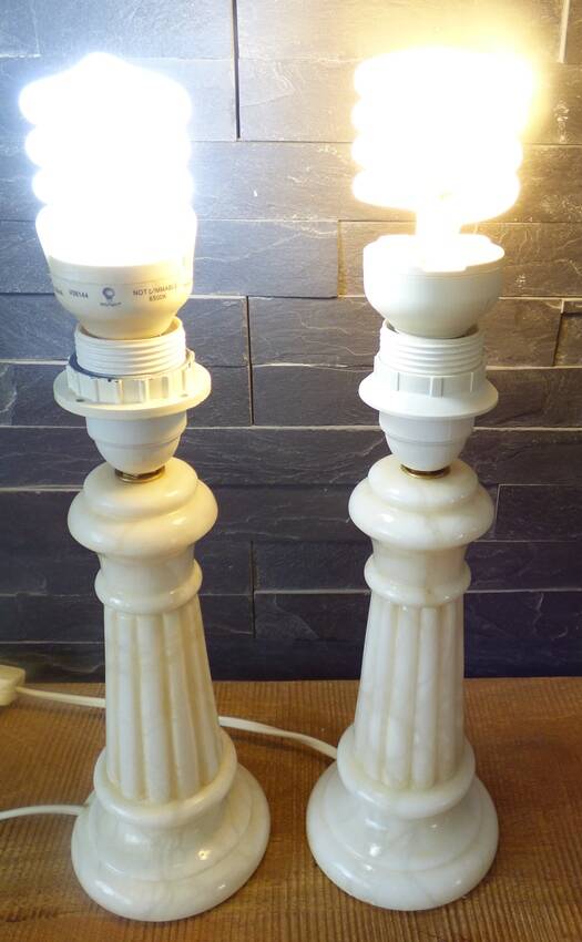 Set of 2 off-white alabaster lamp bases