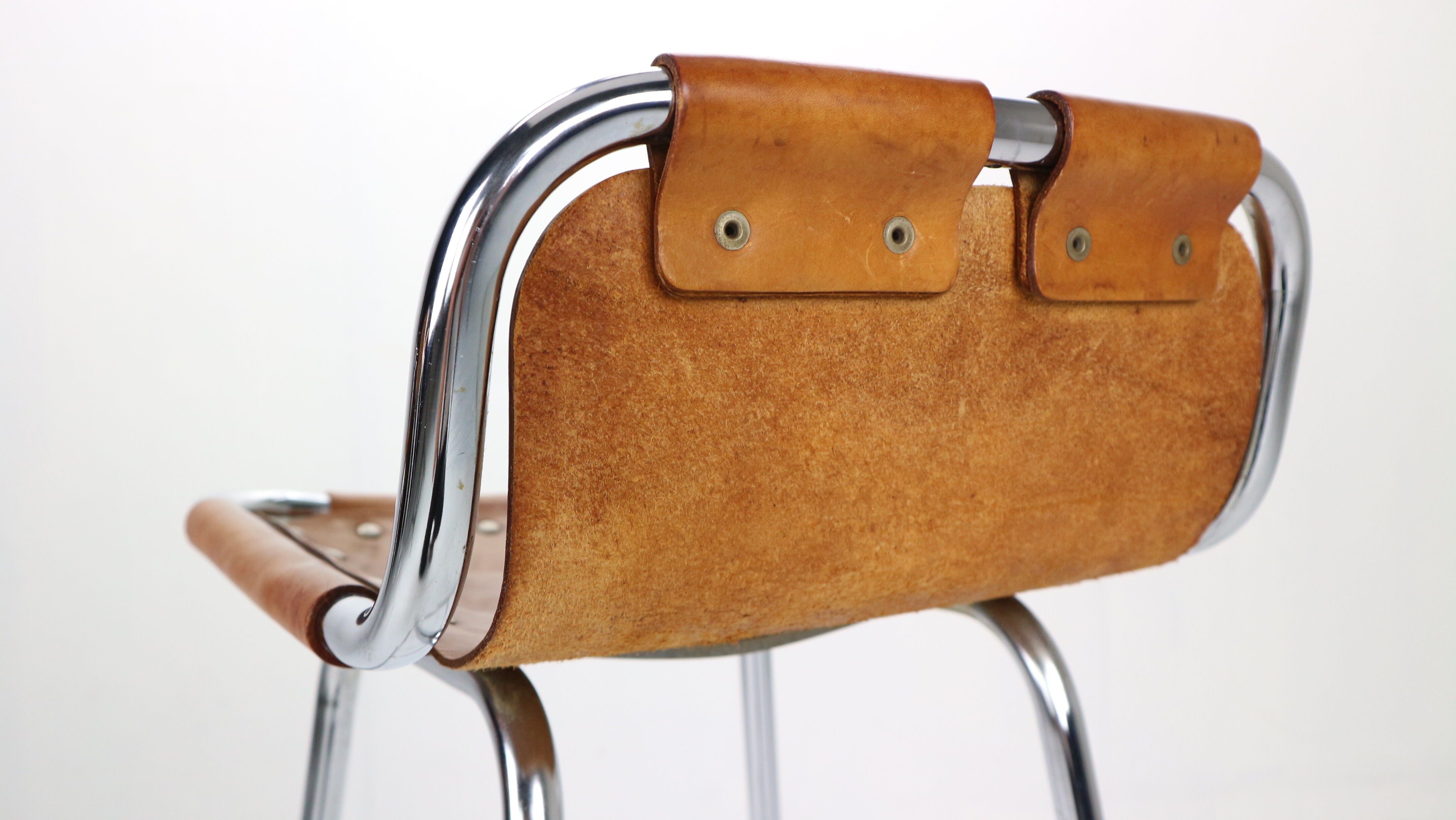 Set of 4 leather barstools