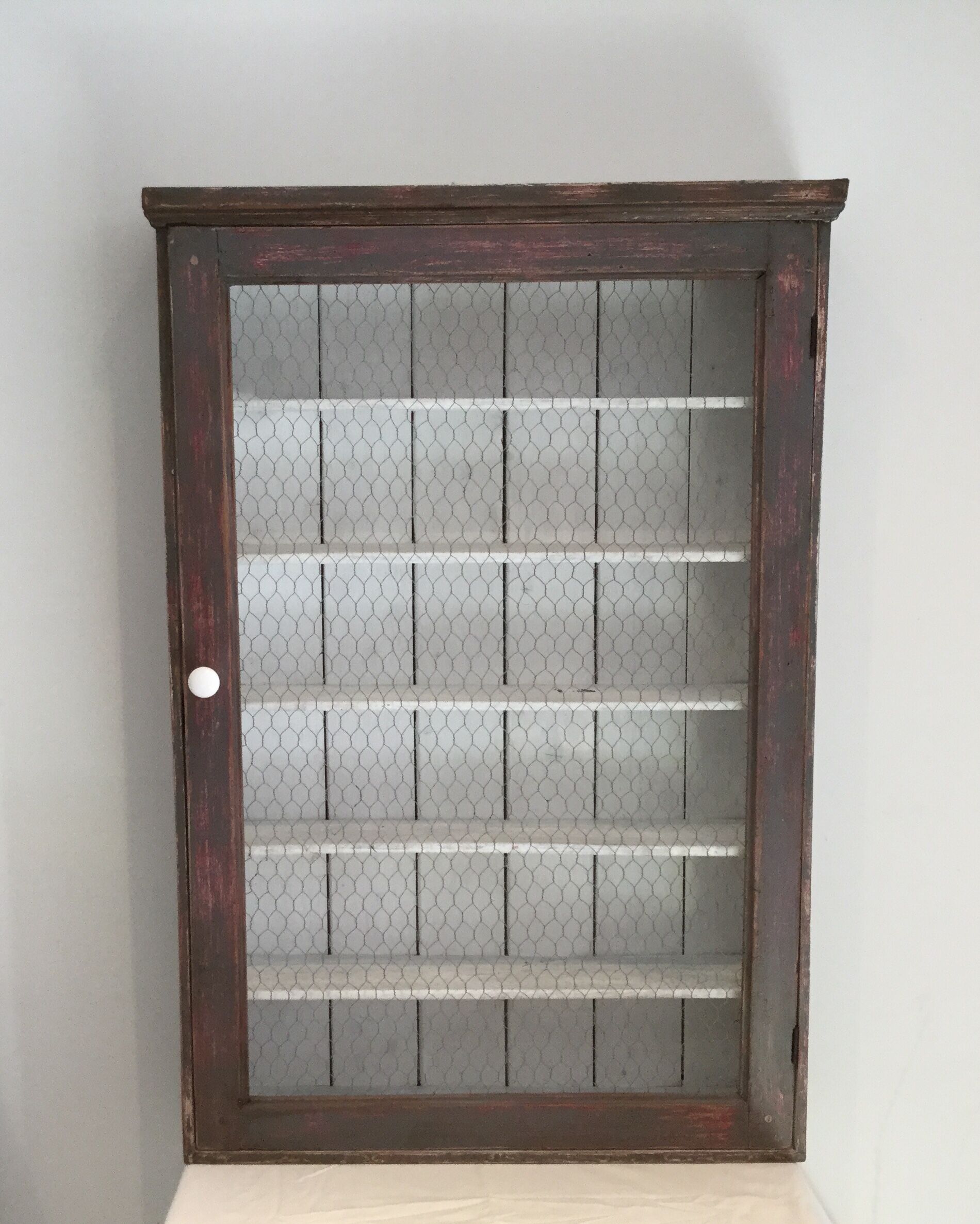 Wall shelf