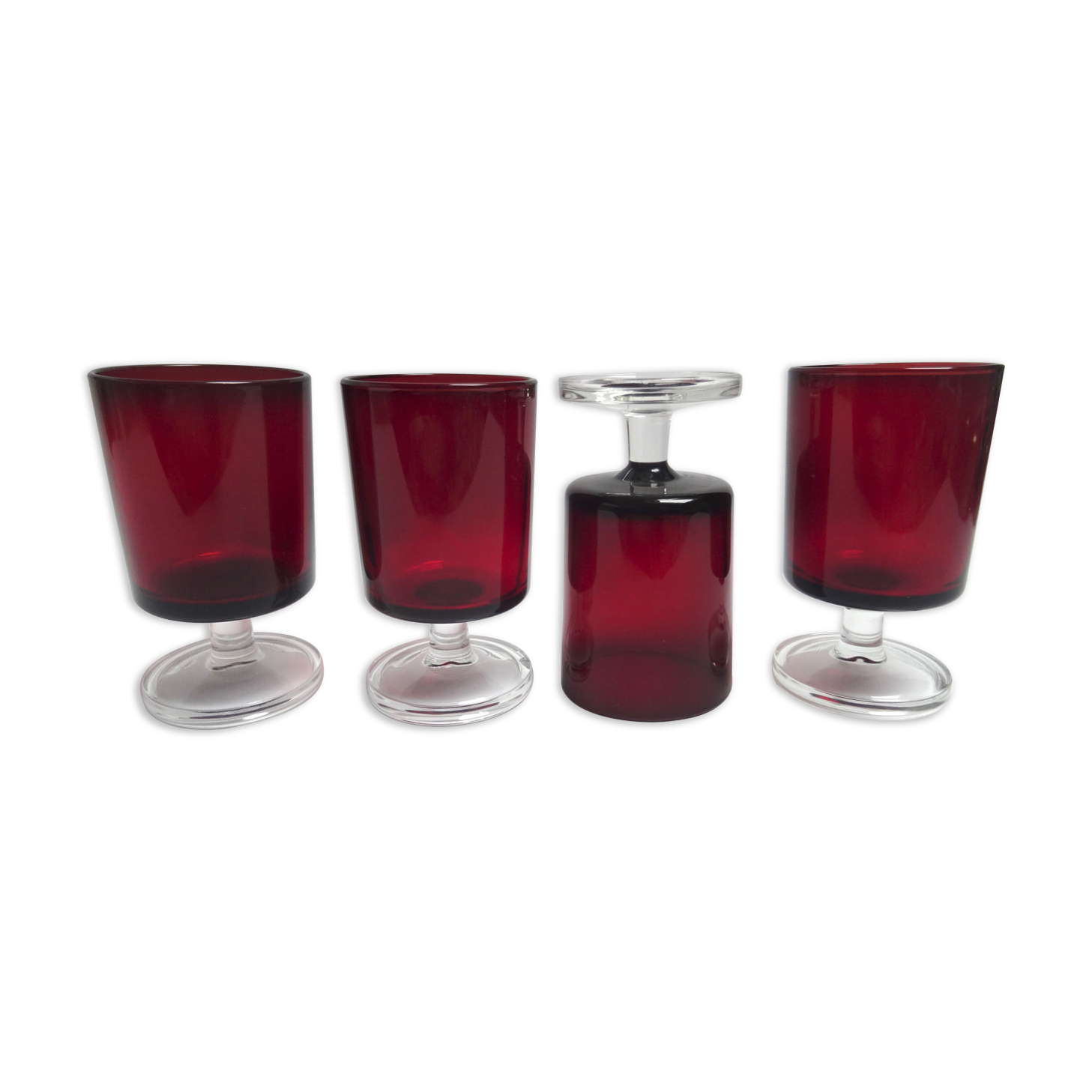 4 Cavalier glasses ruby with white wine