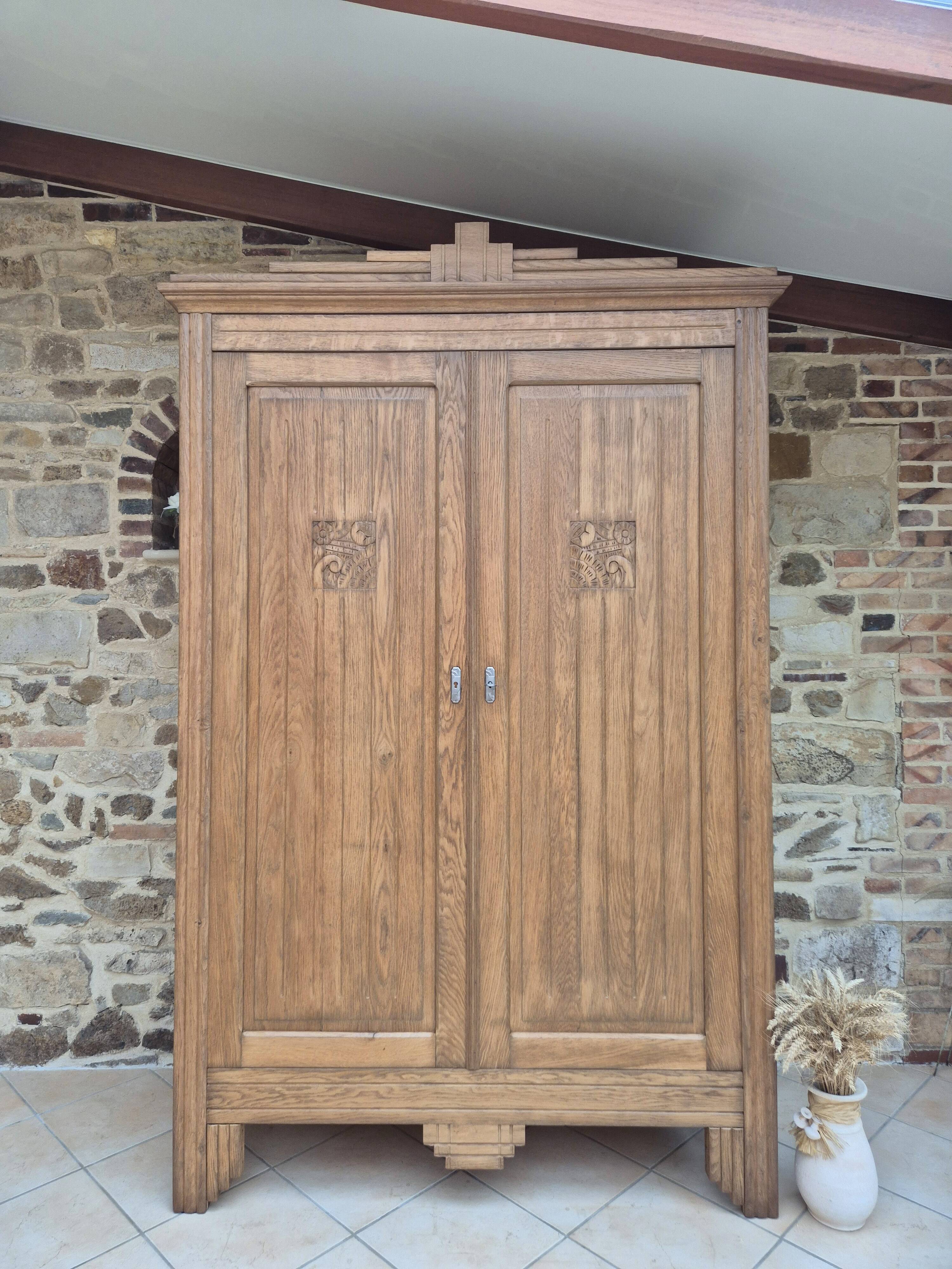 Armoire parisienne art déco
