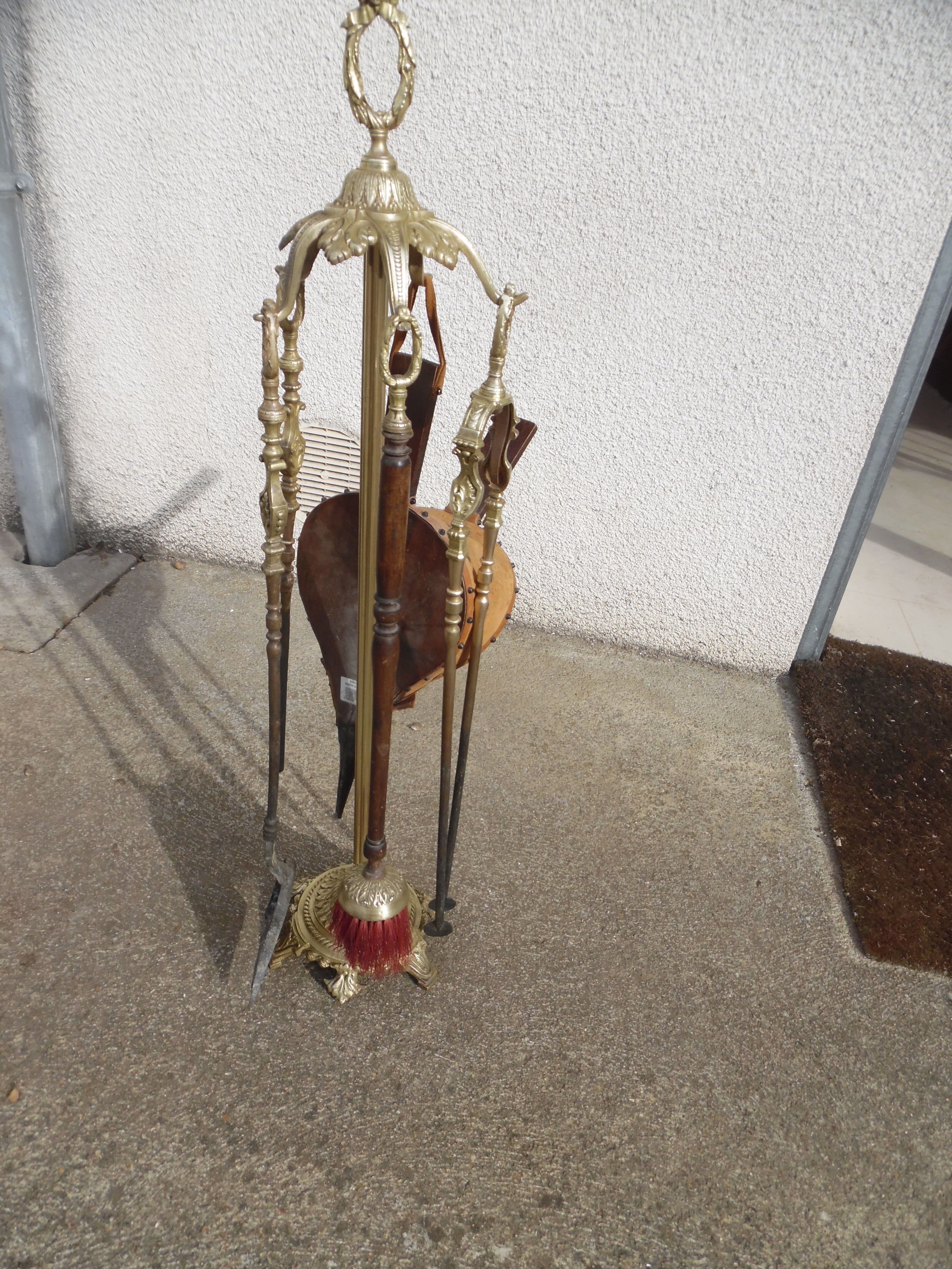 Ancient bronze servant 5 elements