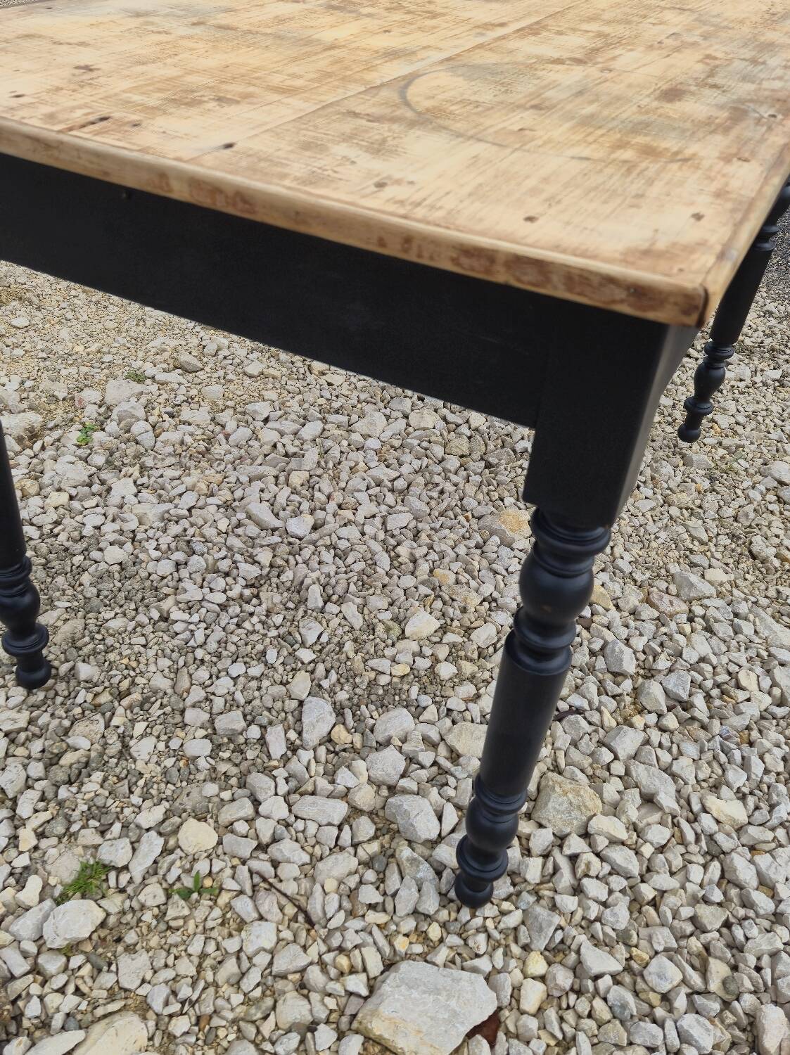 Louis Philippe style 1900s bistro farmhouse table with swivel legs