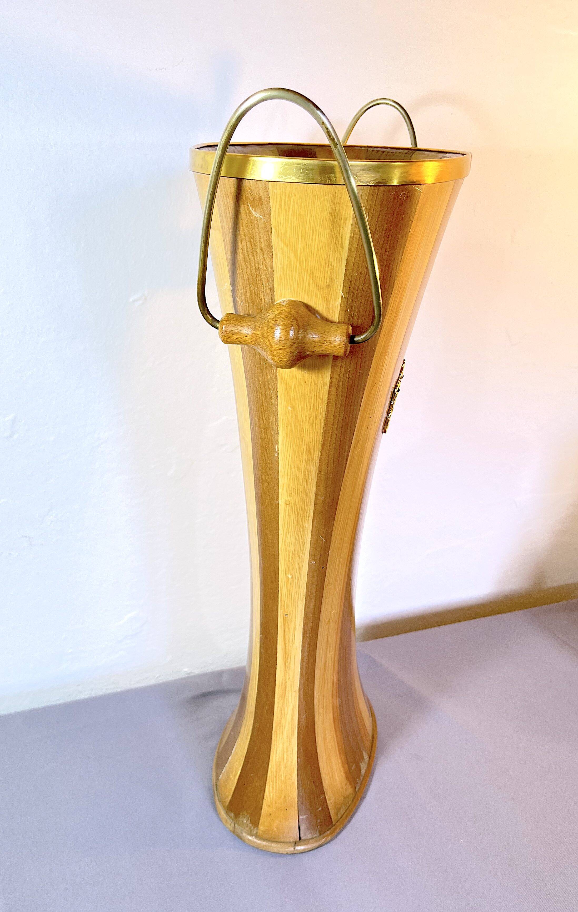 Cane or umbrella holder in varnished wood, brass, with coat of arms, Italy 1950