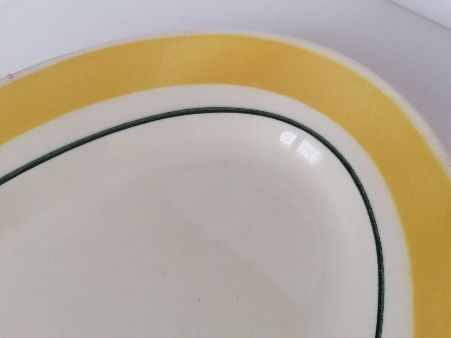 Two Gien primefleur bowls Carolina collection