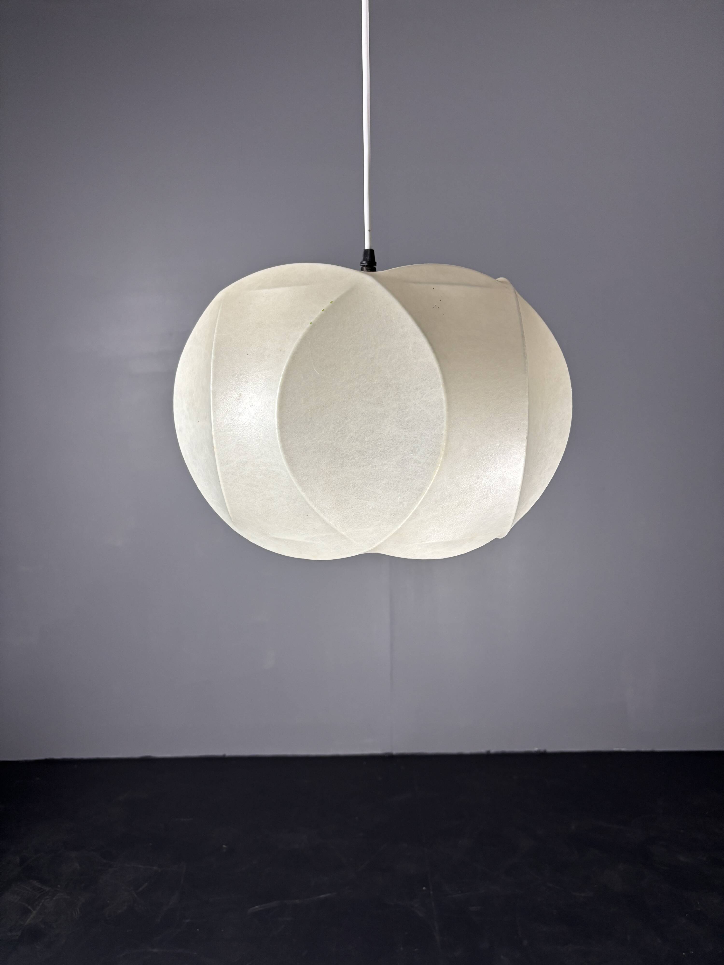 Midcentury space age cocoon hanging pendant ceiling lamp, 1960s