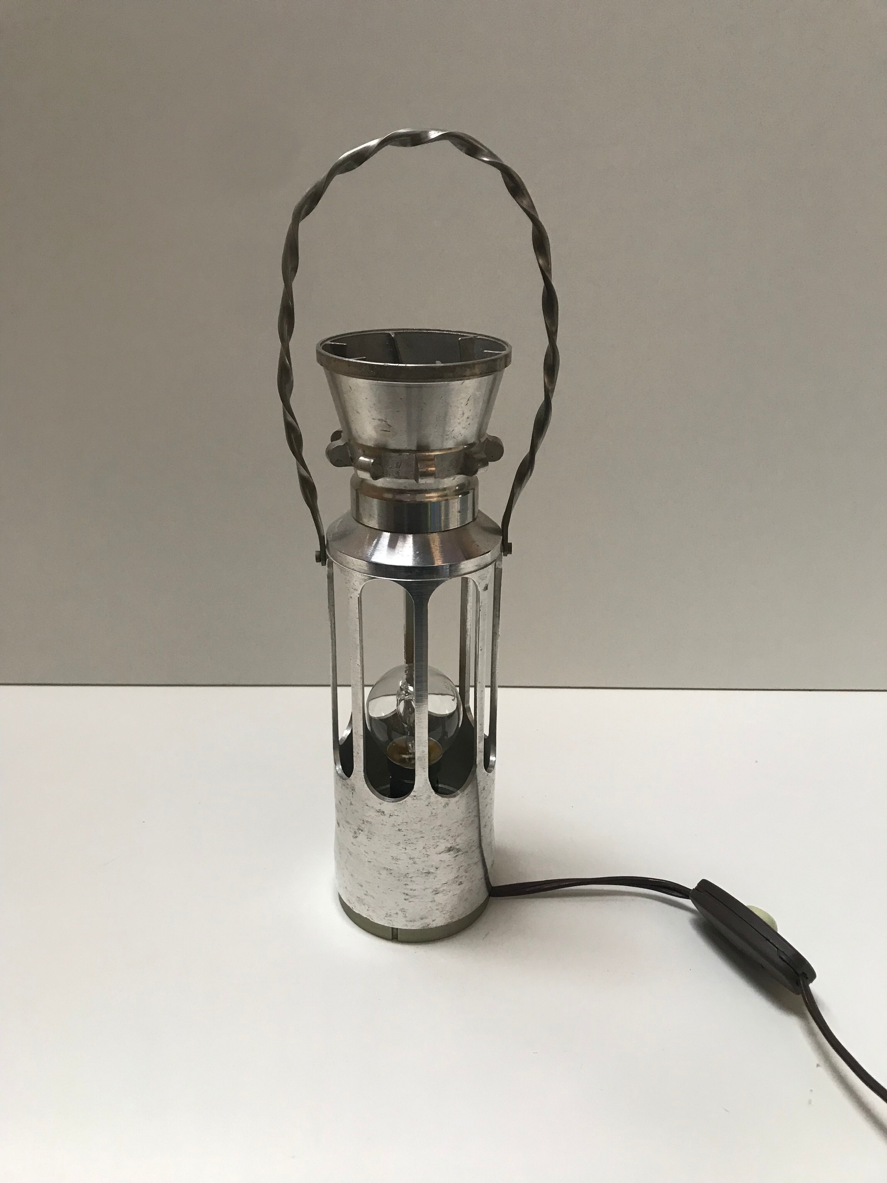 Lampe à poser aluminium