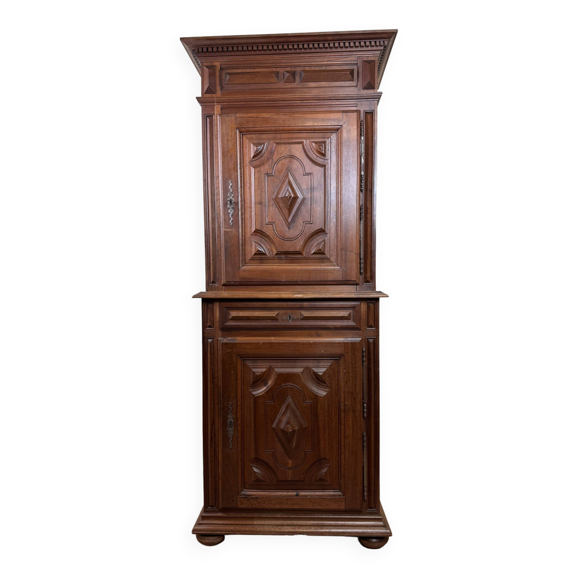 Louis XIII style Burgundian cabinet in solid wood circa 1850-1880