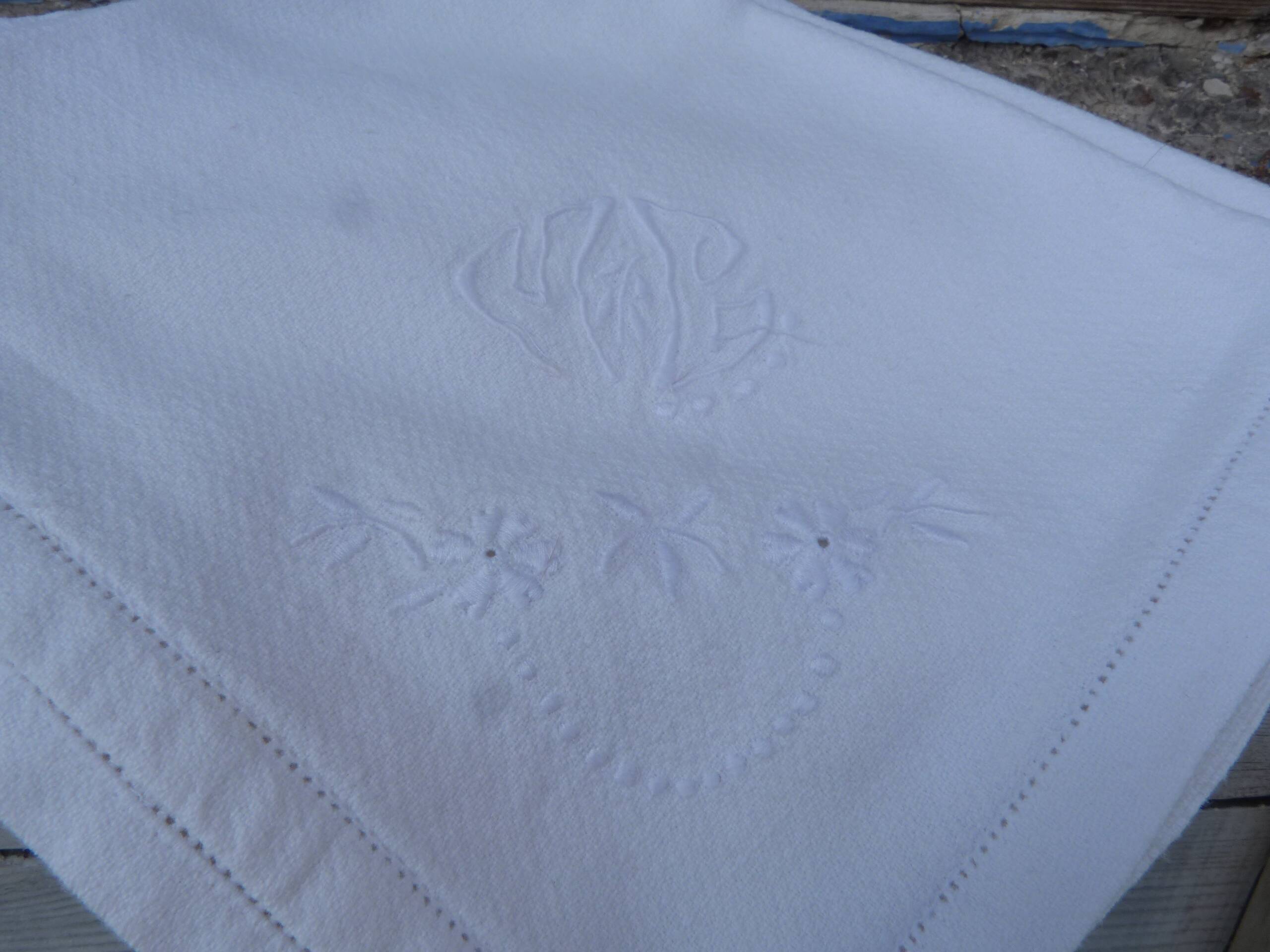 Set of 6 old 1900 napkins in white damask linen with hand-embroidered monogram