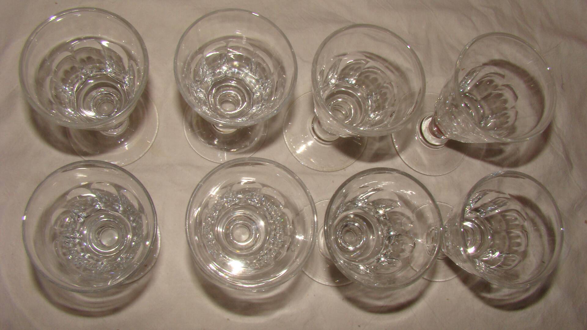 8 crystal aperitif glasses by "Baccarat", model "Caton"