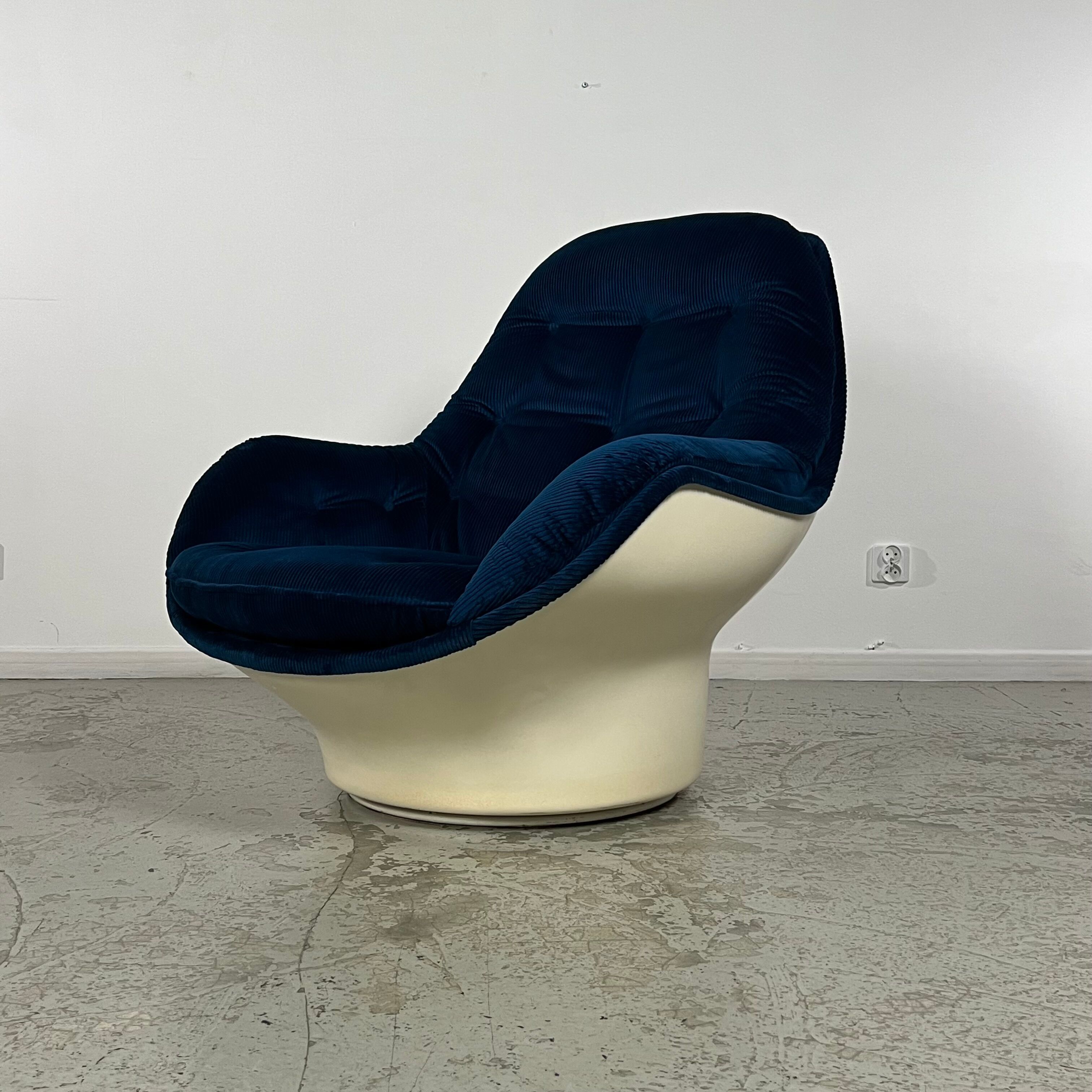 Pair of Karate armchairs by Michel Cadestin for Airborne 1970s