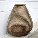 Large old basket with lid, burgundy straw and bramble, woven basket