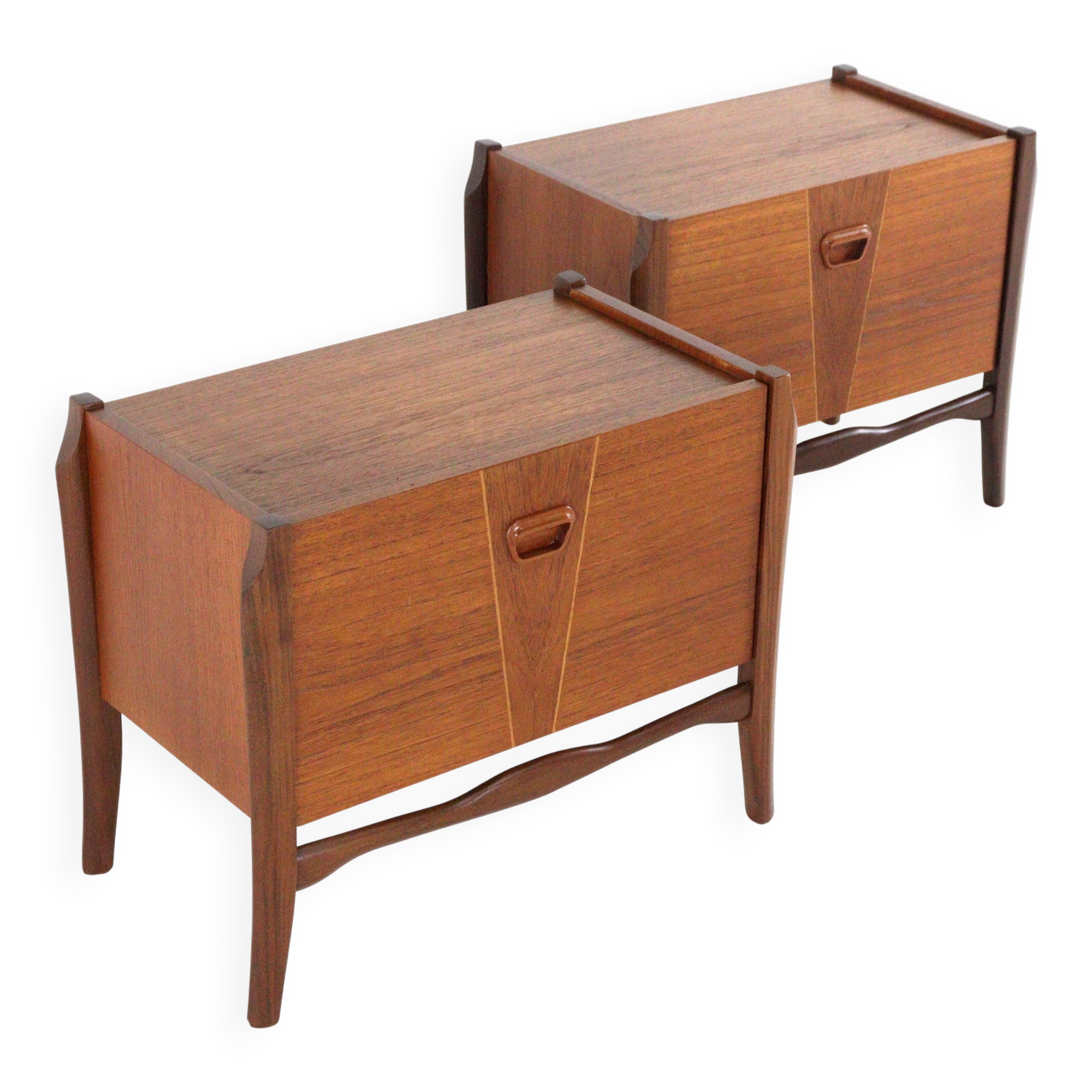 Set of 2 Nightstands 'Putte' - dutch design mid century in teak