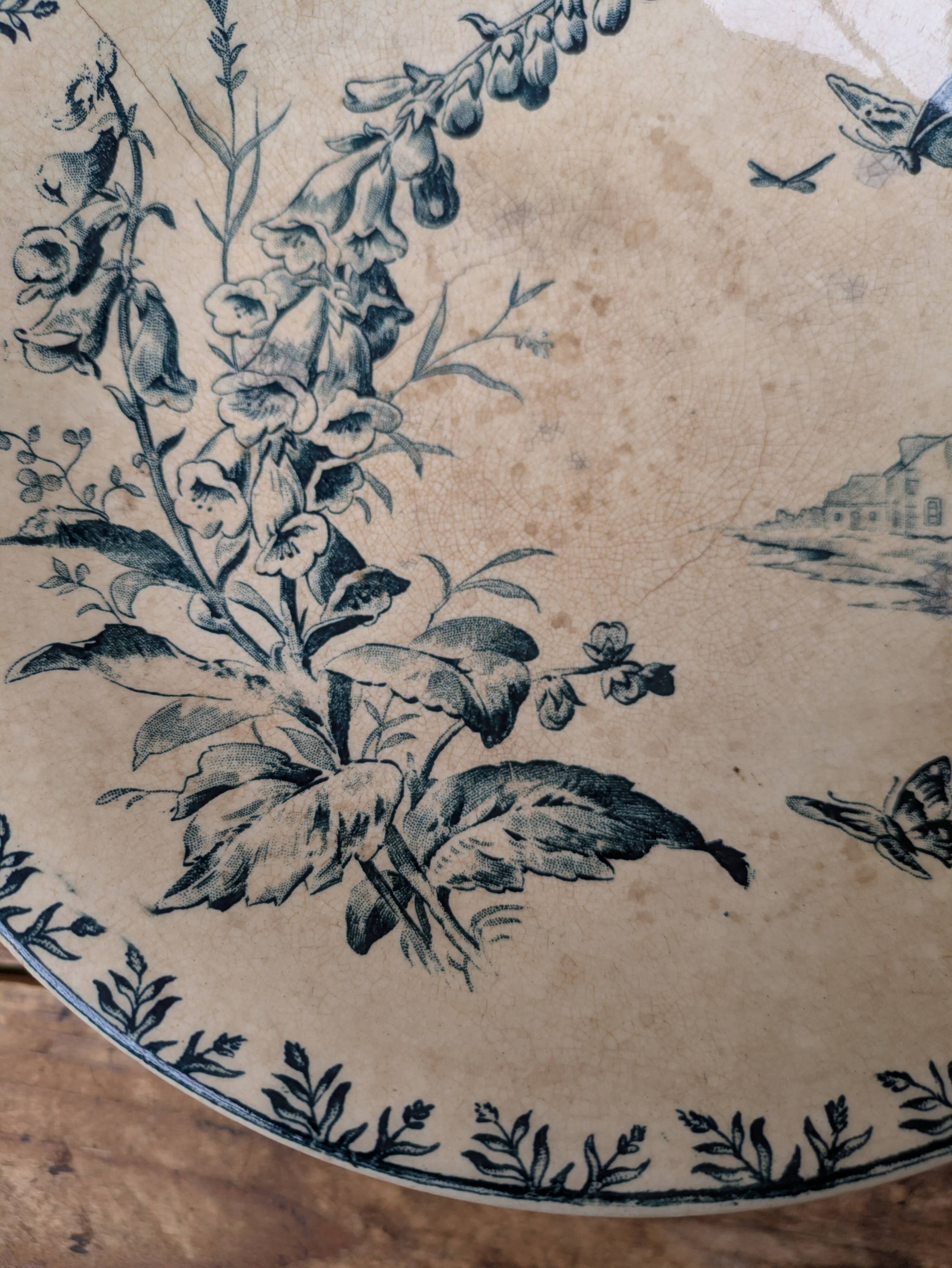 Opaque porcelain compote from Gien, Villageois model, Terre de Fer.