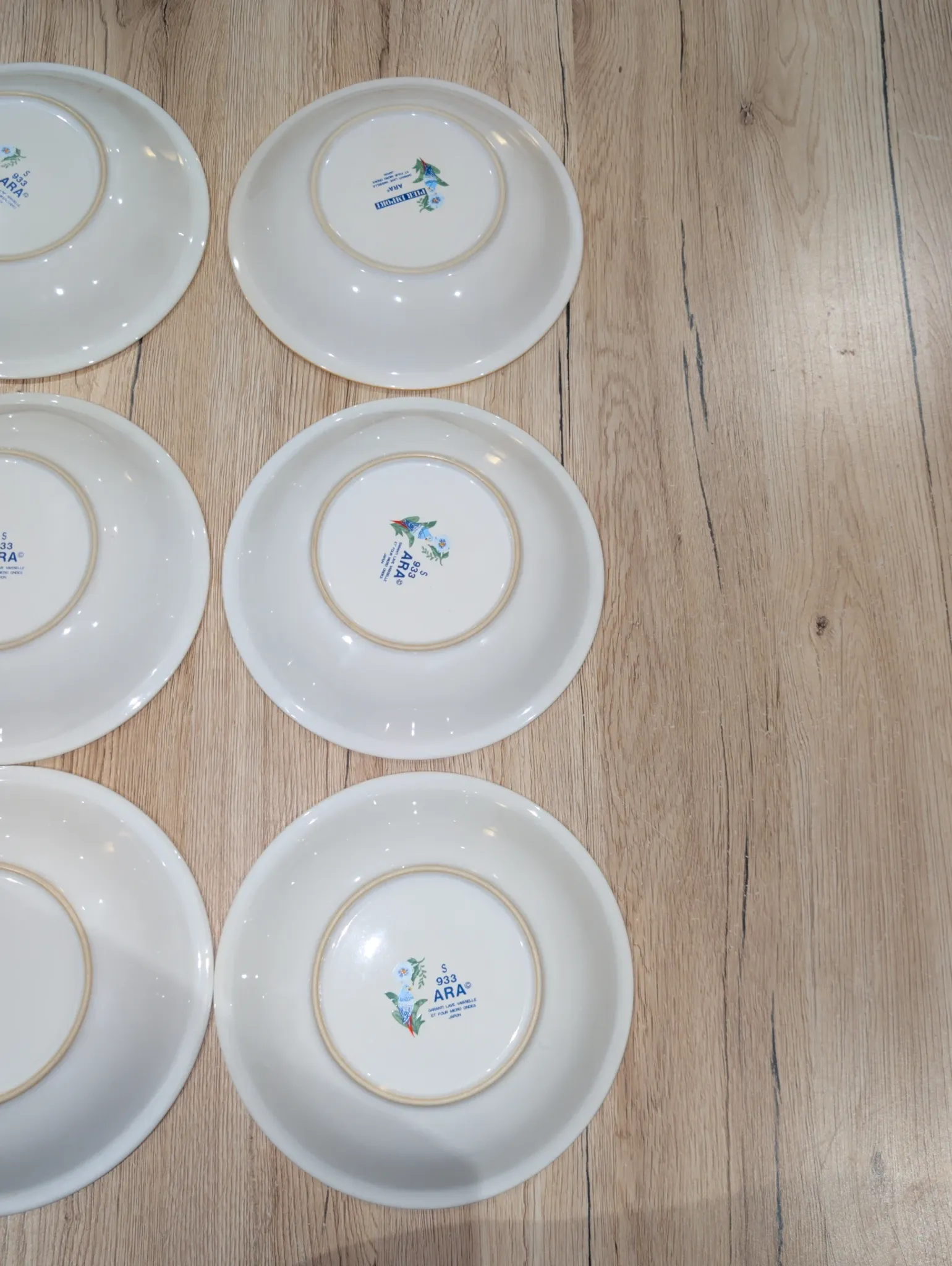 Lot 9 Deep Plates Porcelain Japan ARA S 933 Parrot & F Decor