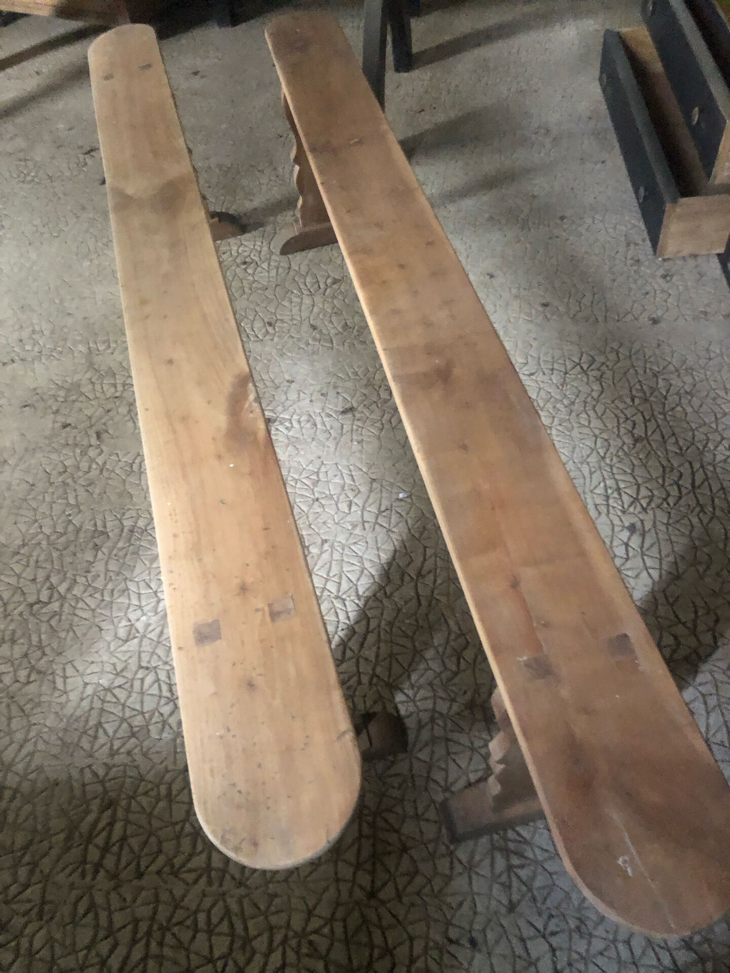 Paire de bancs
