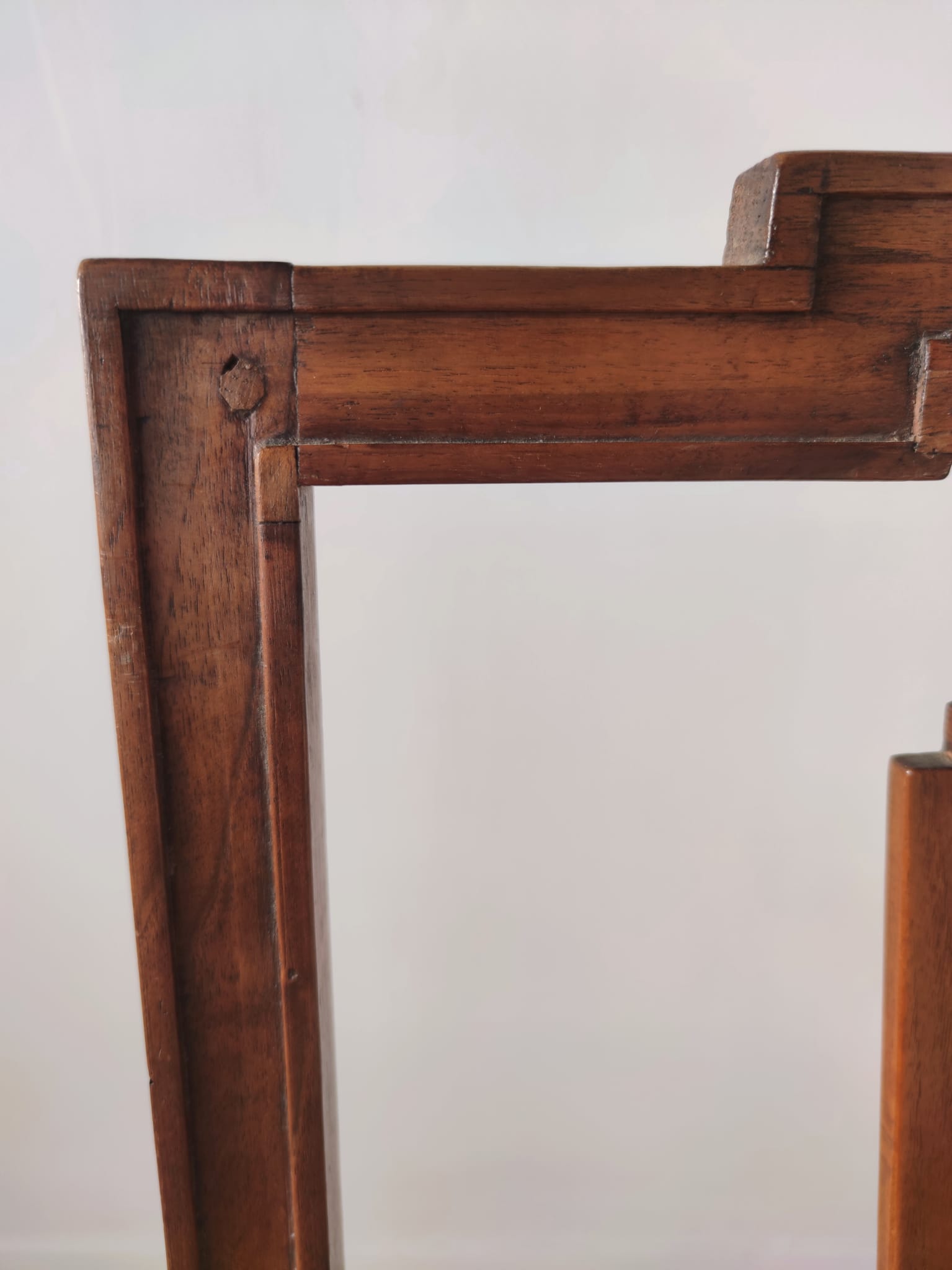 Fauteuil canné en bois naturel